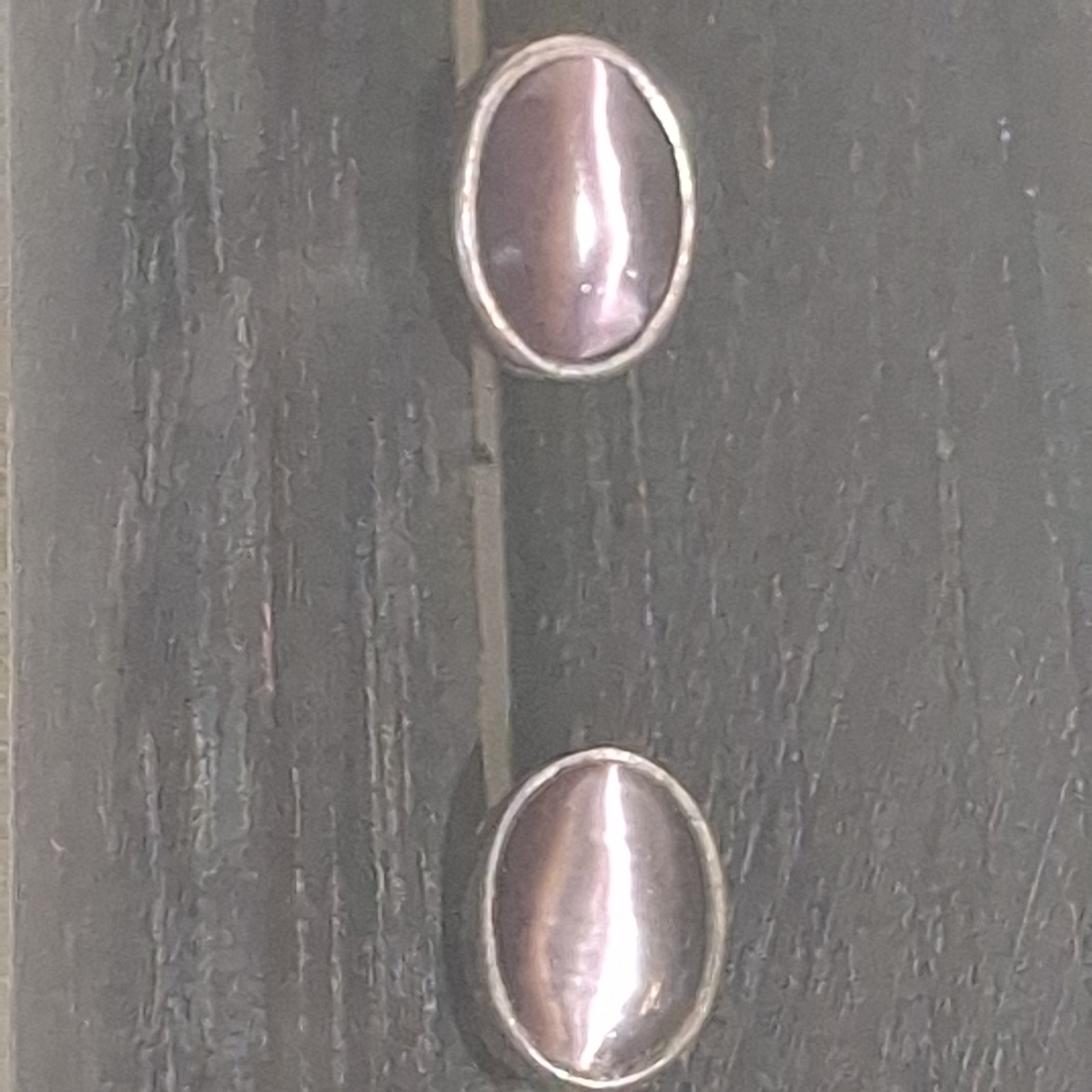 Pre-Owned Sterling Silver Purple Cat Eye Stone Stud Earrings