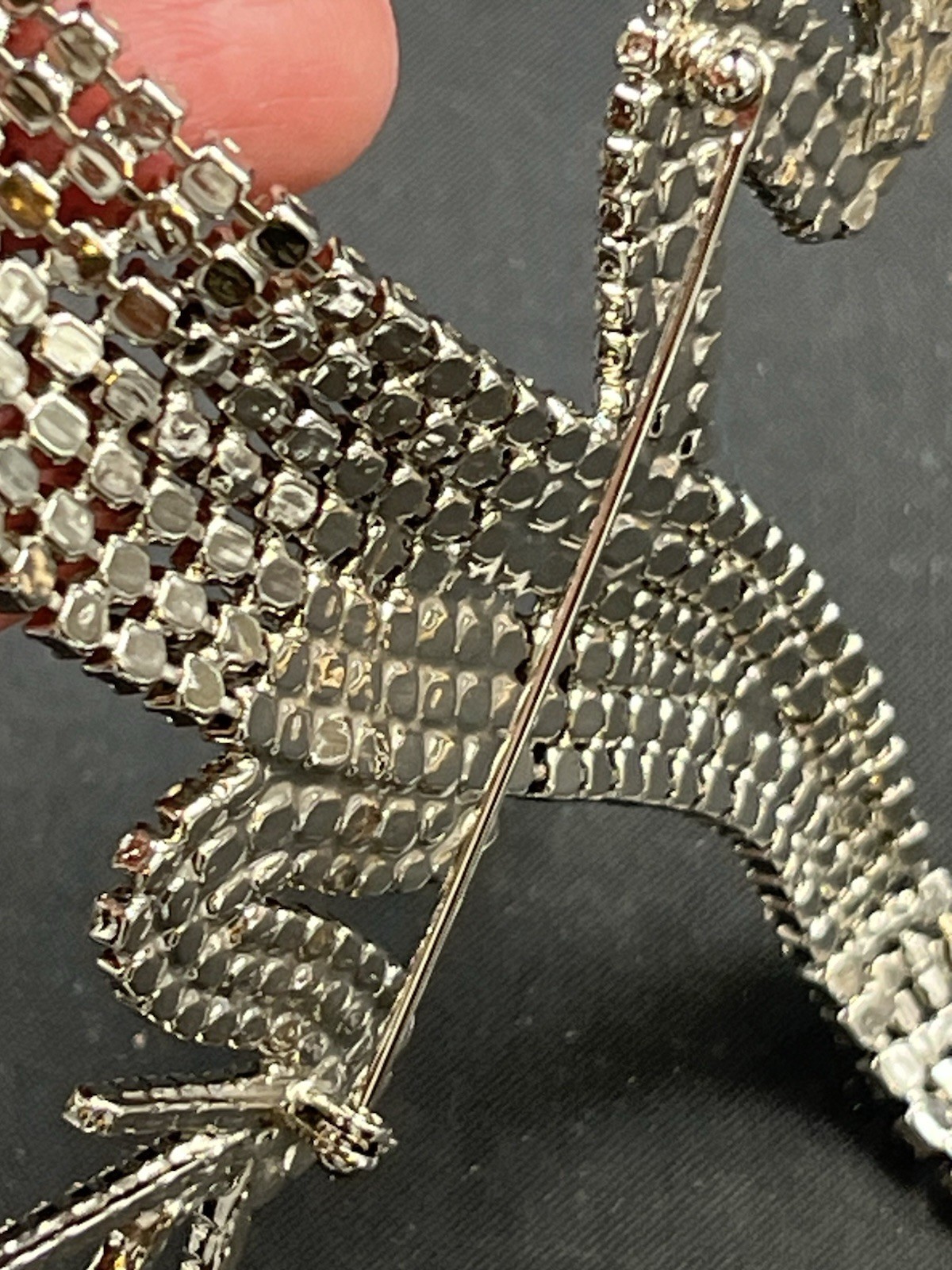 Butler & Wilson Signed Clear Rhinestones Articulated Lizard Brooch 9.5” In Box