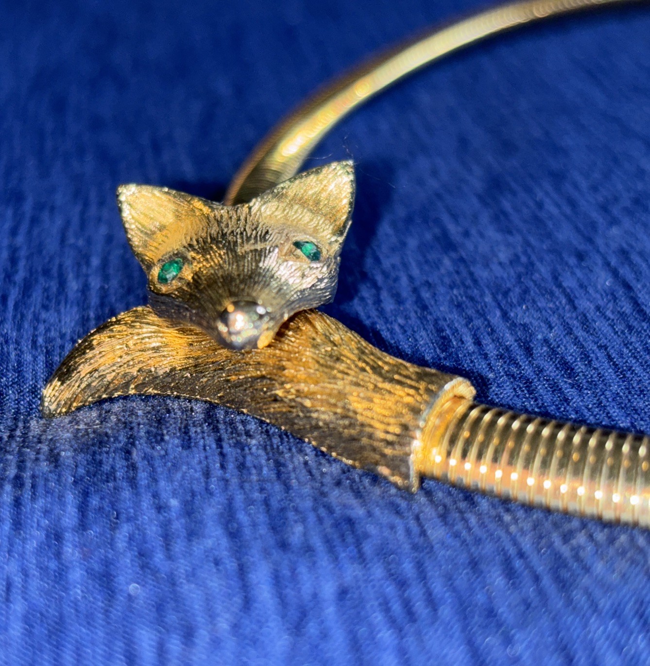 Vintage Gold Tone Rinestone Eye Fox Choker (Exc Cond) Green Eyes