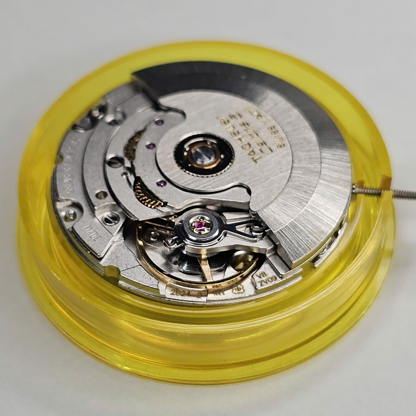 ETA 2824 -2 Automatic Swiss Movement TAG Heuer Calibre 5 , Sellita SW200 -1 Comp