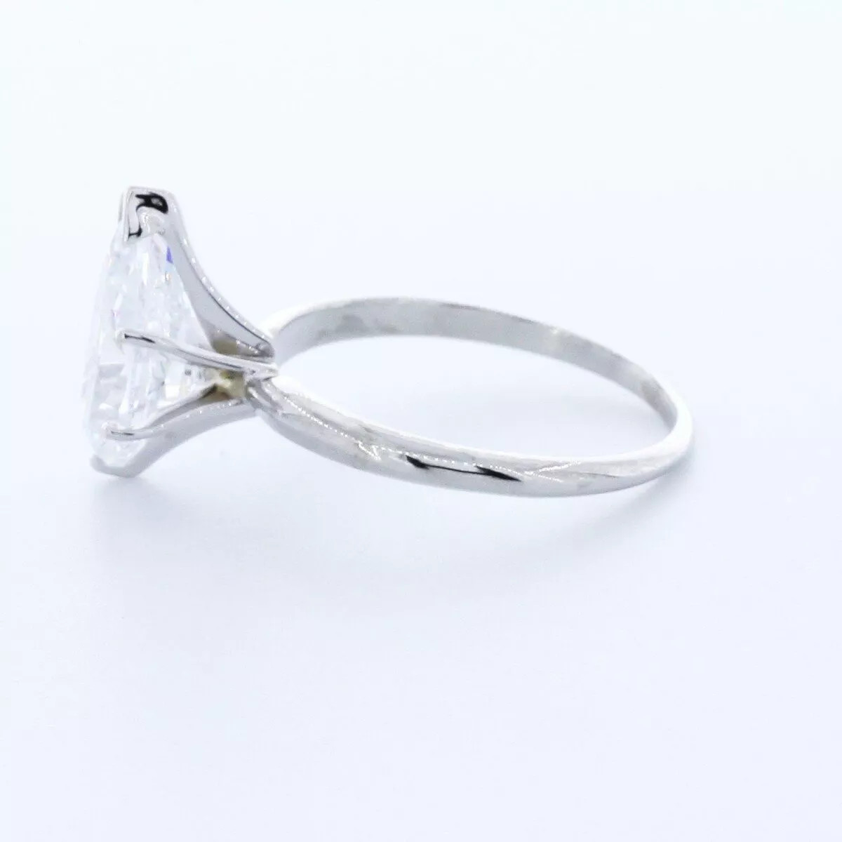 Solitaire Engagement Ring 14K Gold Classic 2.04 CT Pear Lab-Grown Diamond G VS2