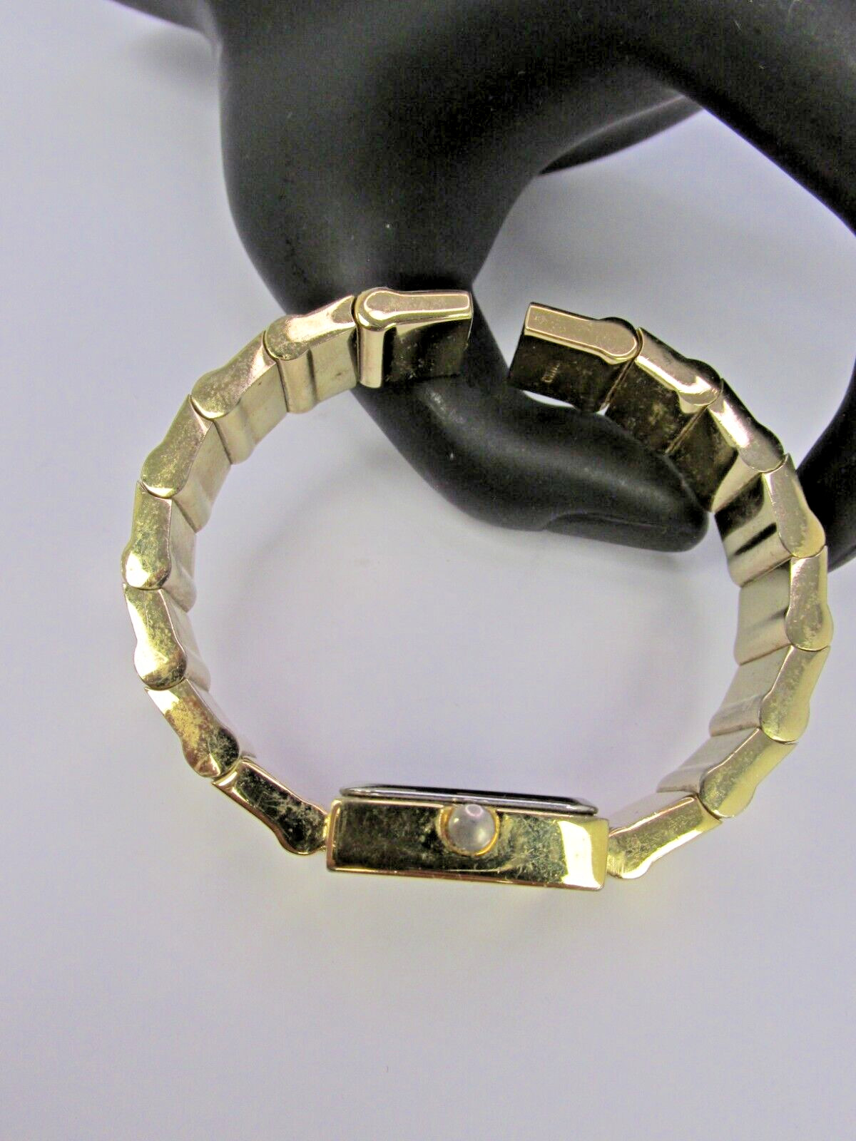 Joan Rivers Watch Gold Tone Cuff Hinged V377(20805-Time)