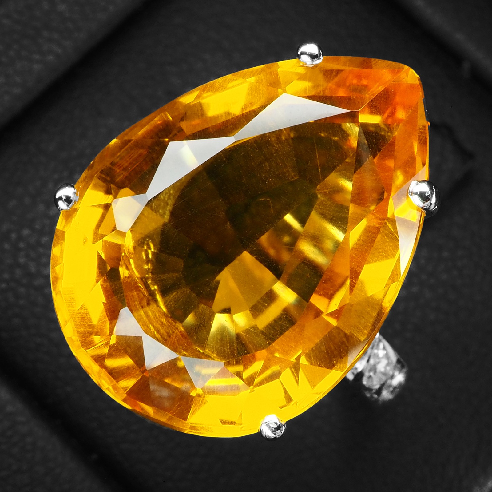 Luscious Whisky Yellow Sapphire 16.55Ct 925 Sterling Silver White Gold Rings