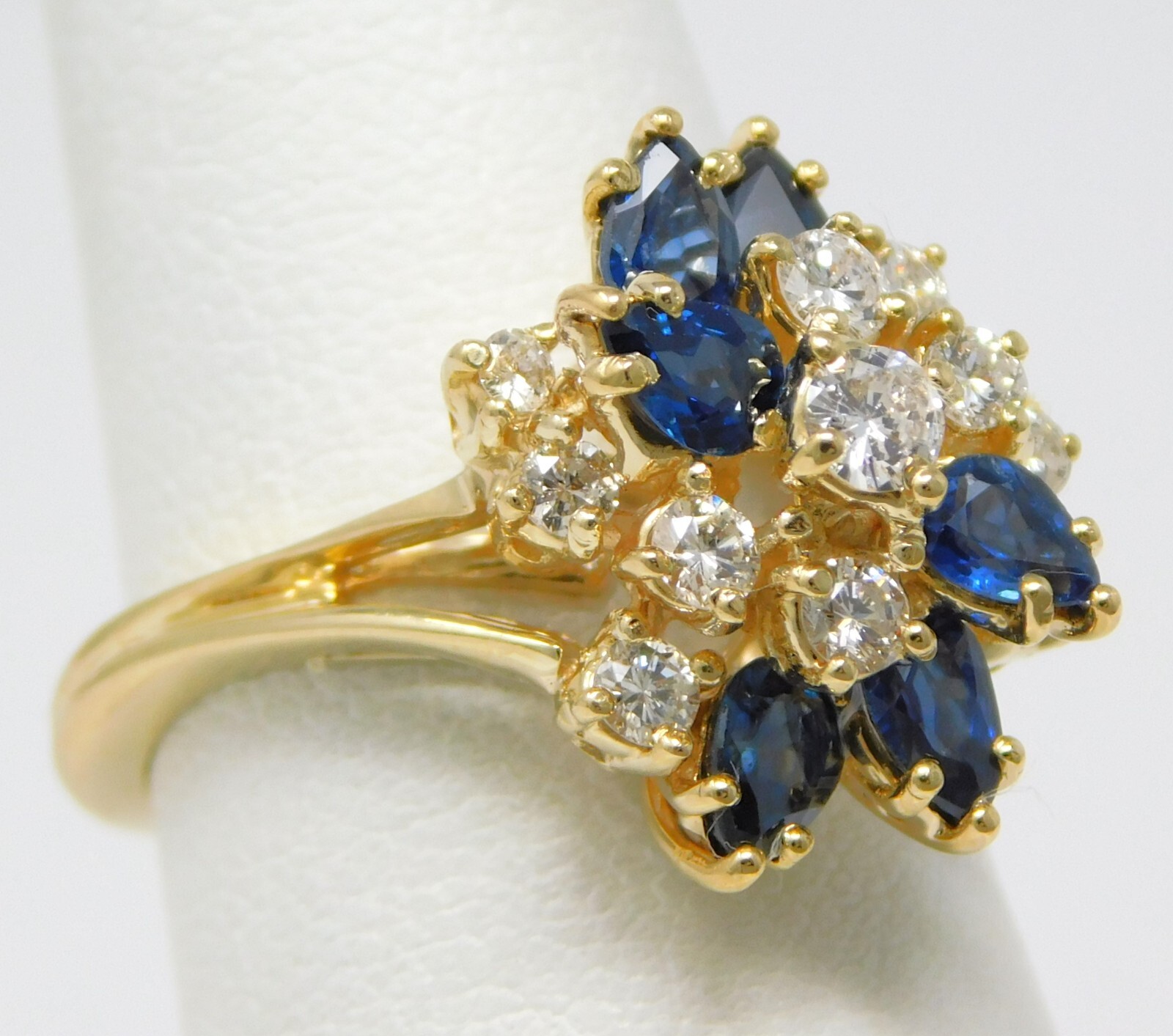 13-14 kt Yellow Gold Sapphire & Diamond Cluster Half Band Ring Sz 5.5 B6692