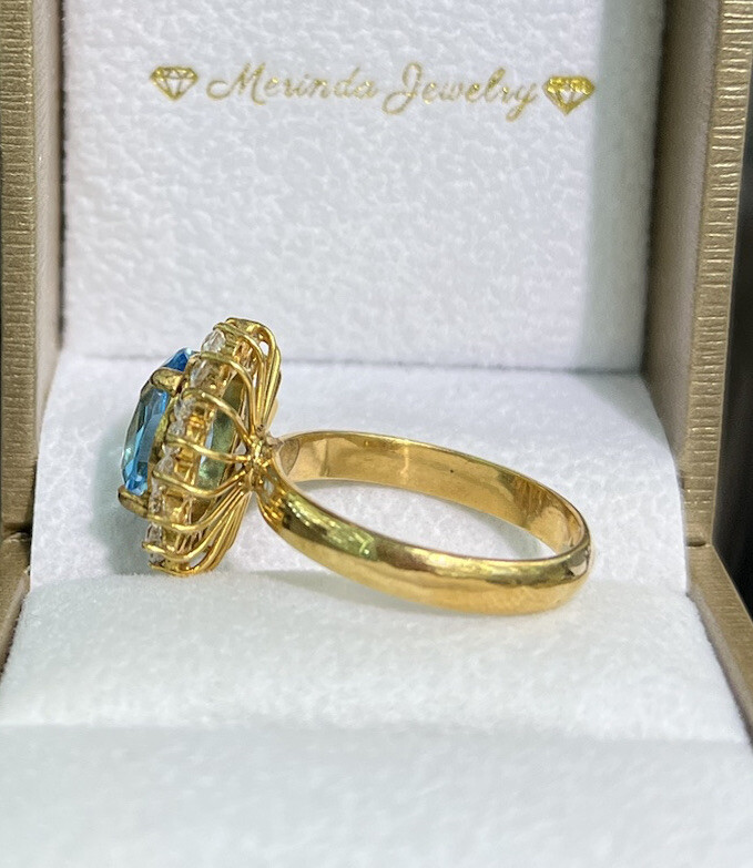 12k Solid Yellow Gold Cluster Ring Blue Topaz & Cubic Zirconia 4.90 Grams