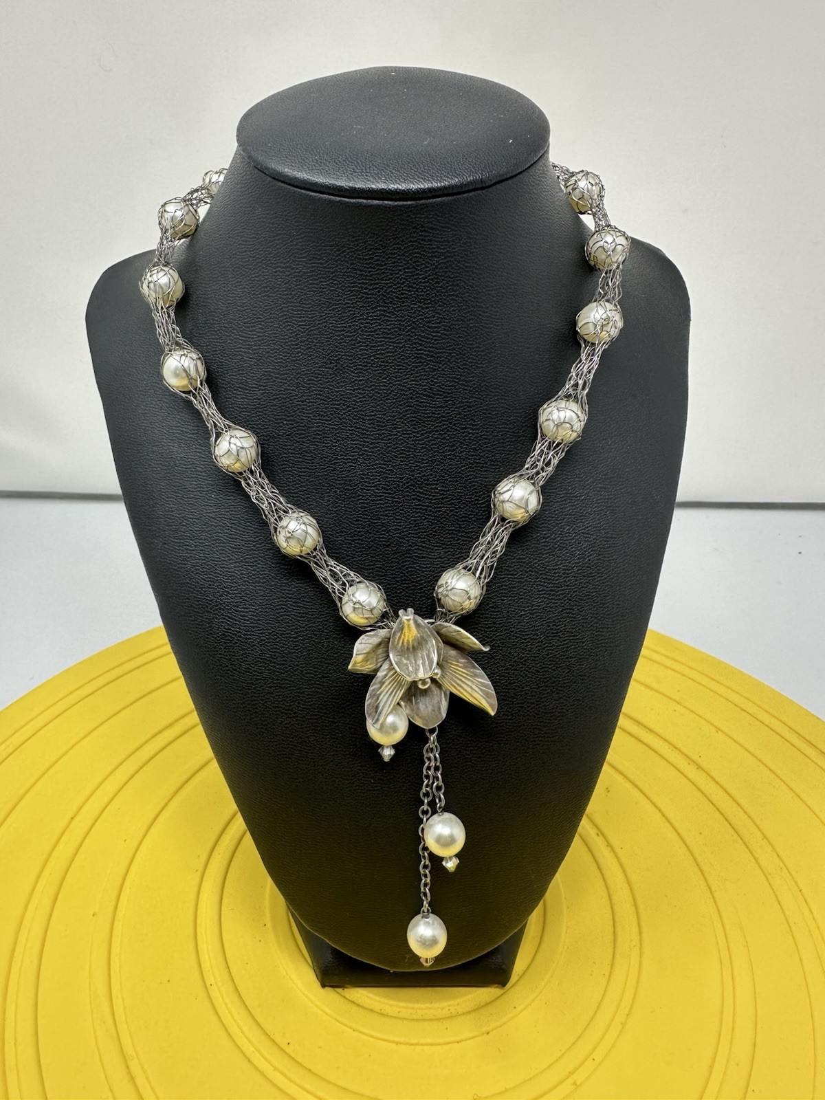 Sterling Silver Crochet Floral Pearl Choker Pendant Necklace 42g 16 Inch Elegant