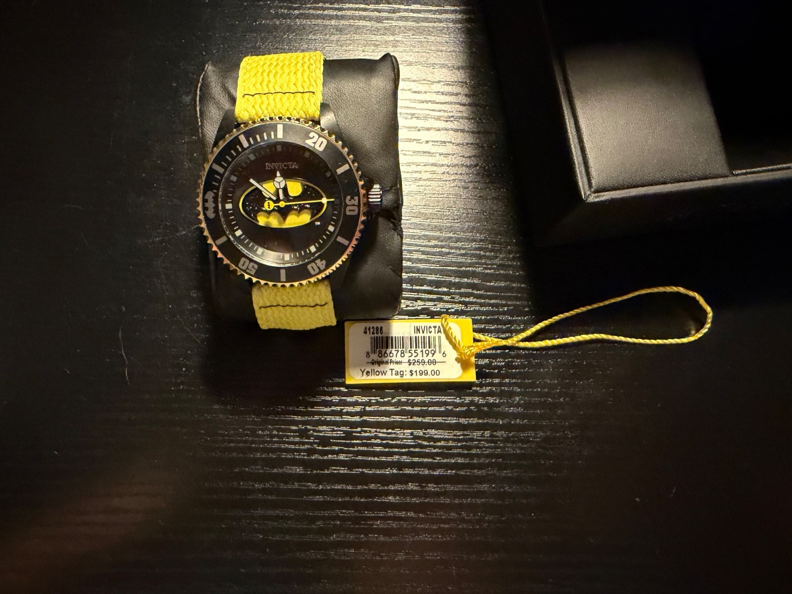Invicta DC Comics Batman Limited Edition Watch 41286 #47/4000 w/ Box & Tag