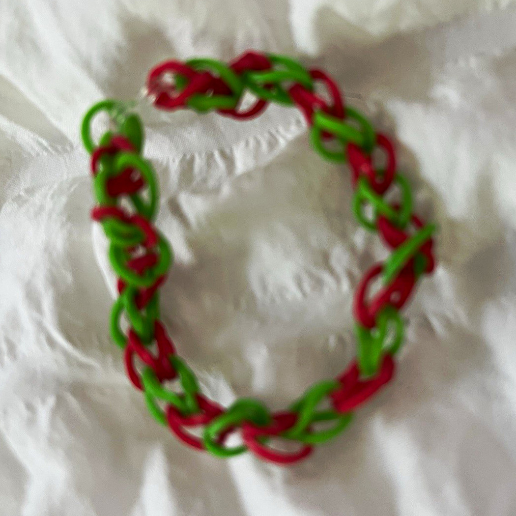 Red & Green Rubber Chain Bracelet, Chain Style, Cord Chain, No Stone