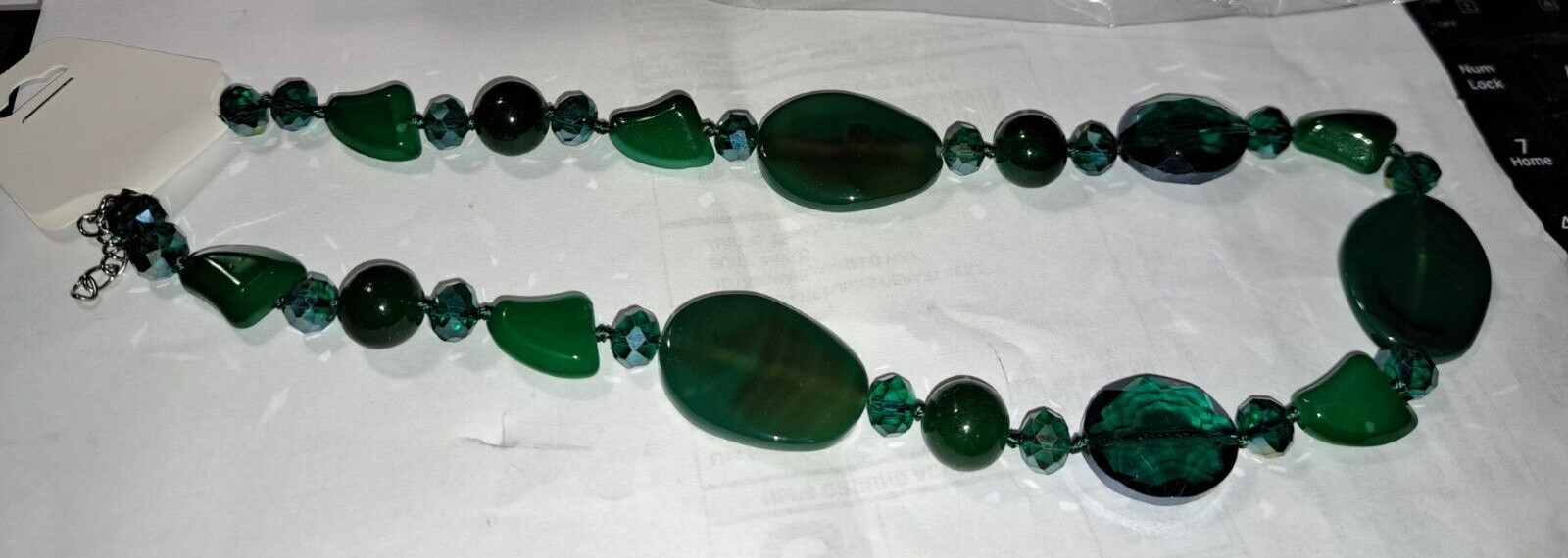 DYED GREEN AGATE GREEN GLASS ALLOY IRON NECKLACE NWT