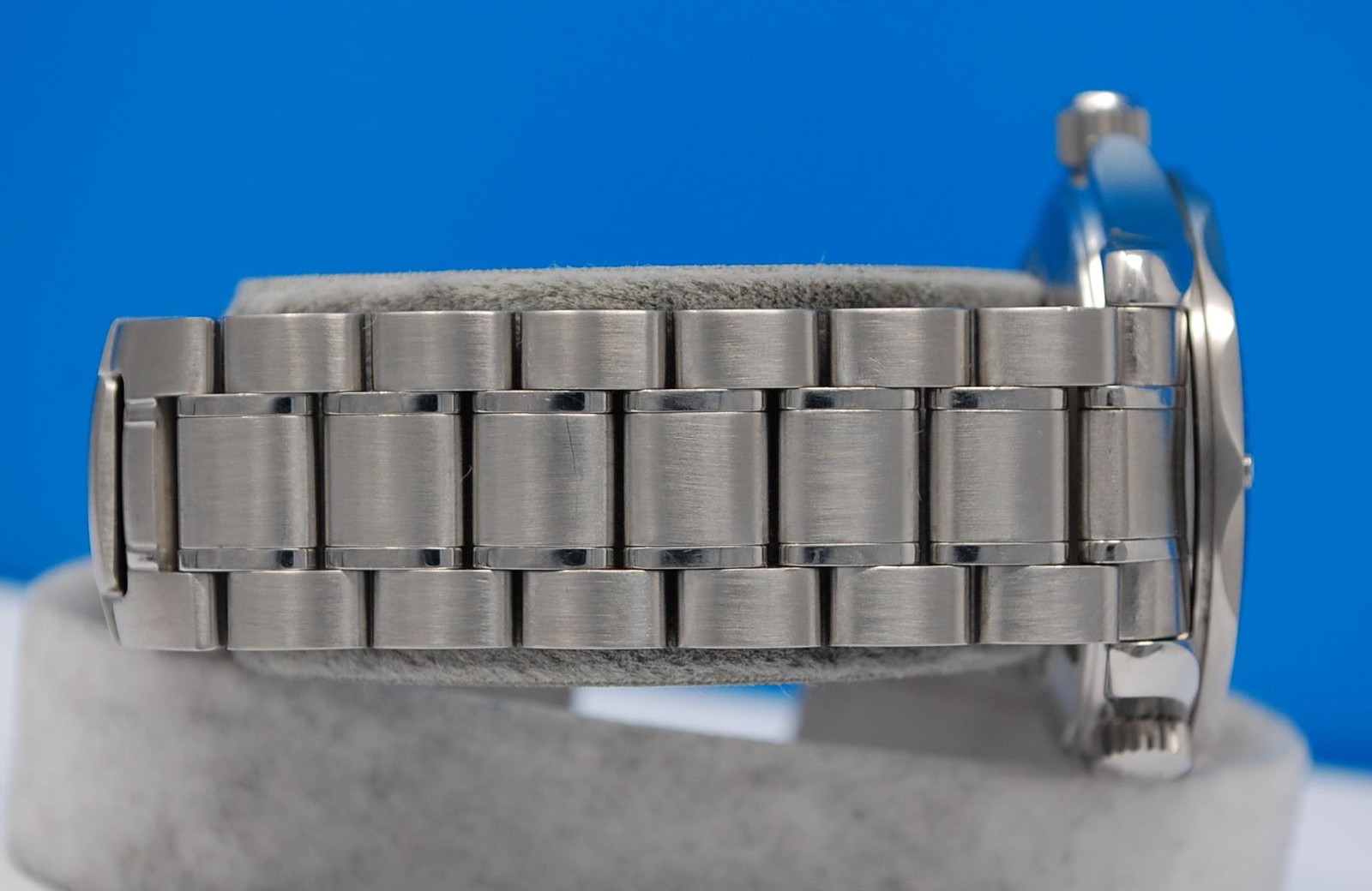Mens Omega Seamaster 300M Professional watch – 36MM – Electric Blue Dial 2263.80