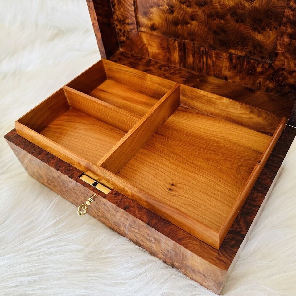 Burl lockable thuya wooden jewelry box holder with key Keepsake