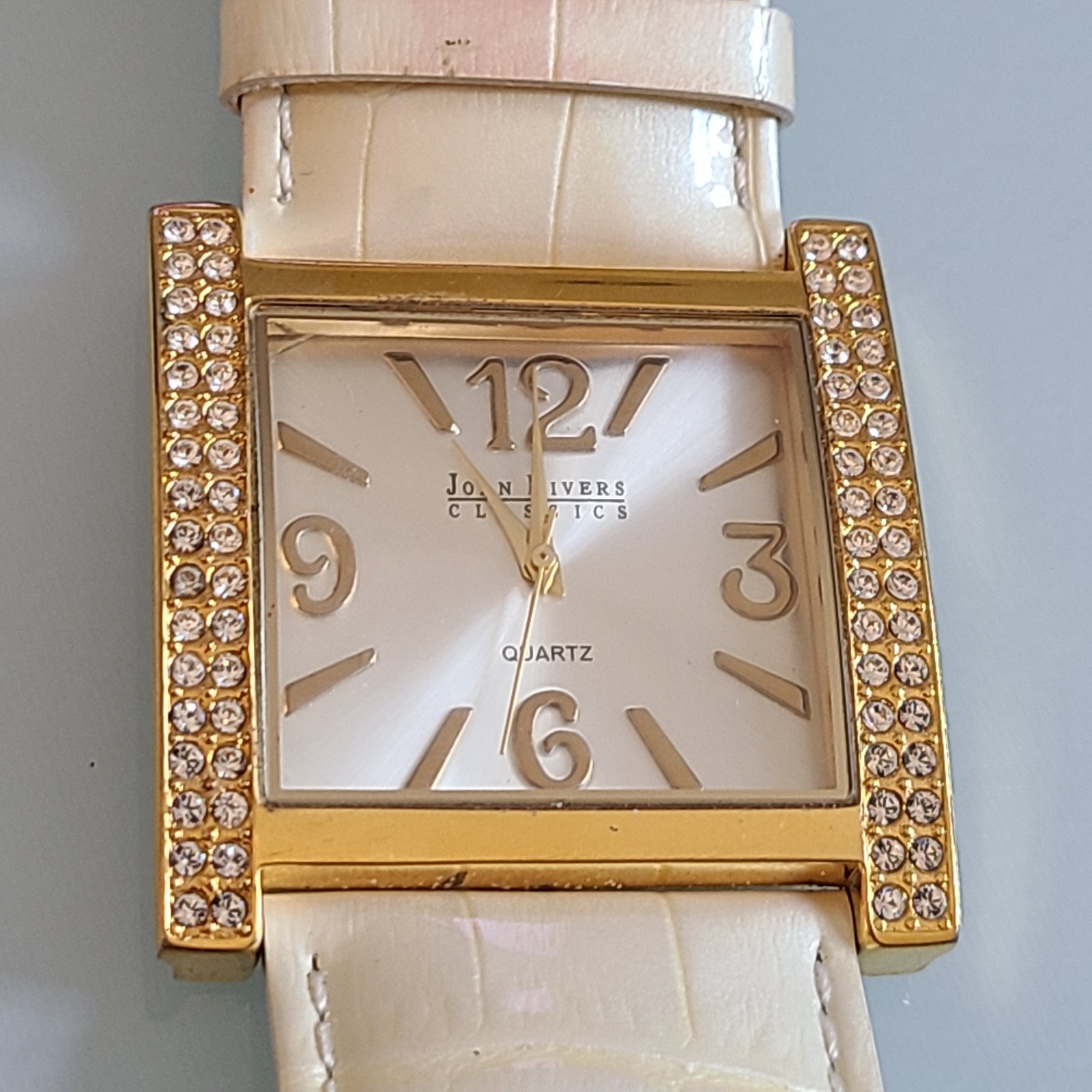 Joan Rivers Classics V377 (Lightning bolt symbol) Stainless Steel WATCH WORKS