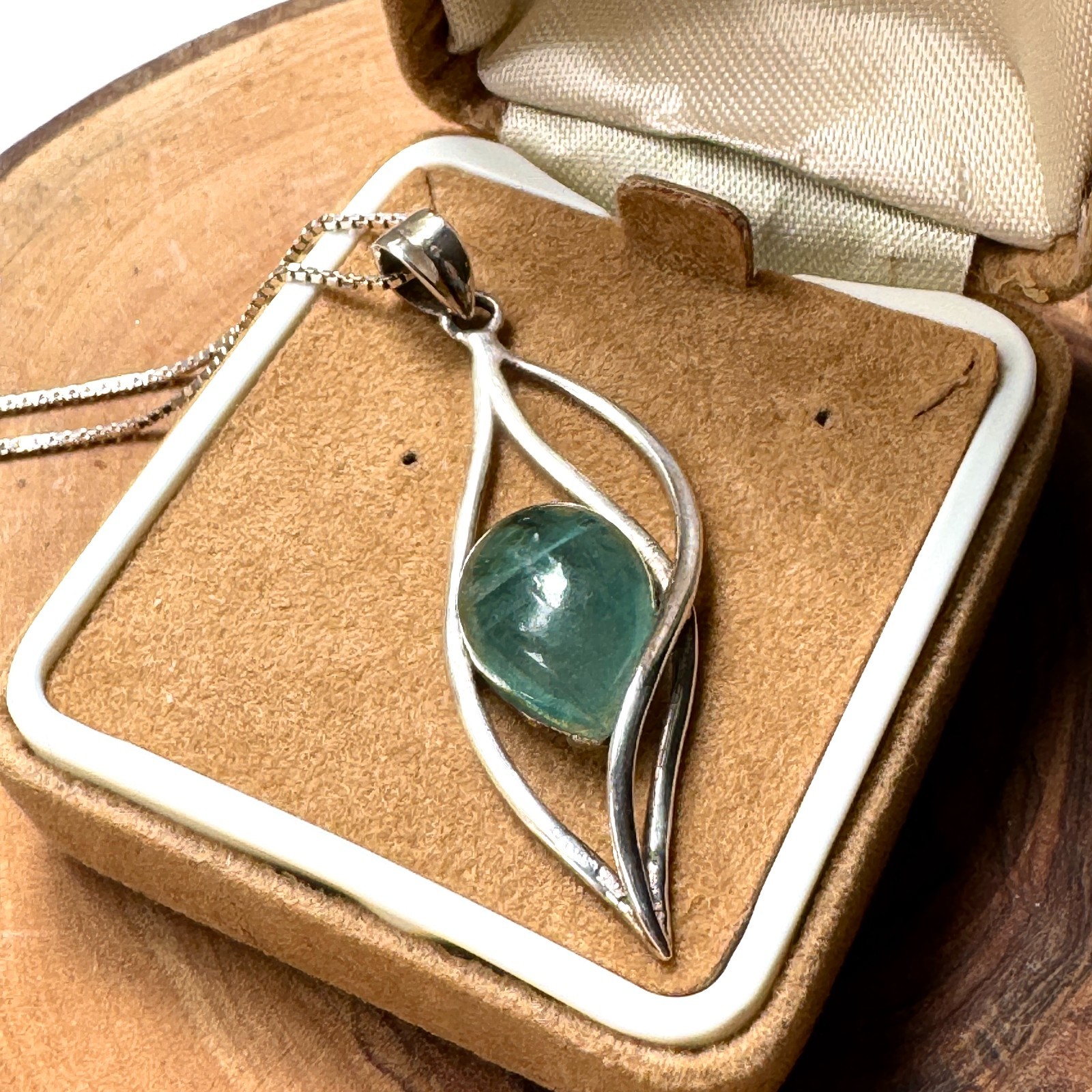 Sterling Silver 925 Modernist Pendant Chain Necklace 46cm Green Cabochon