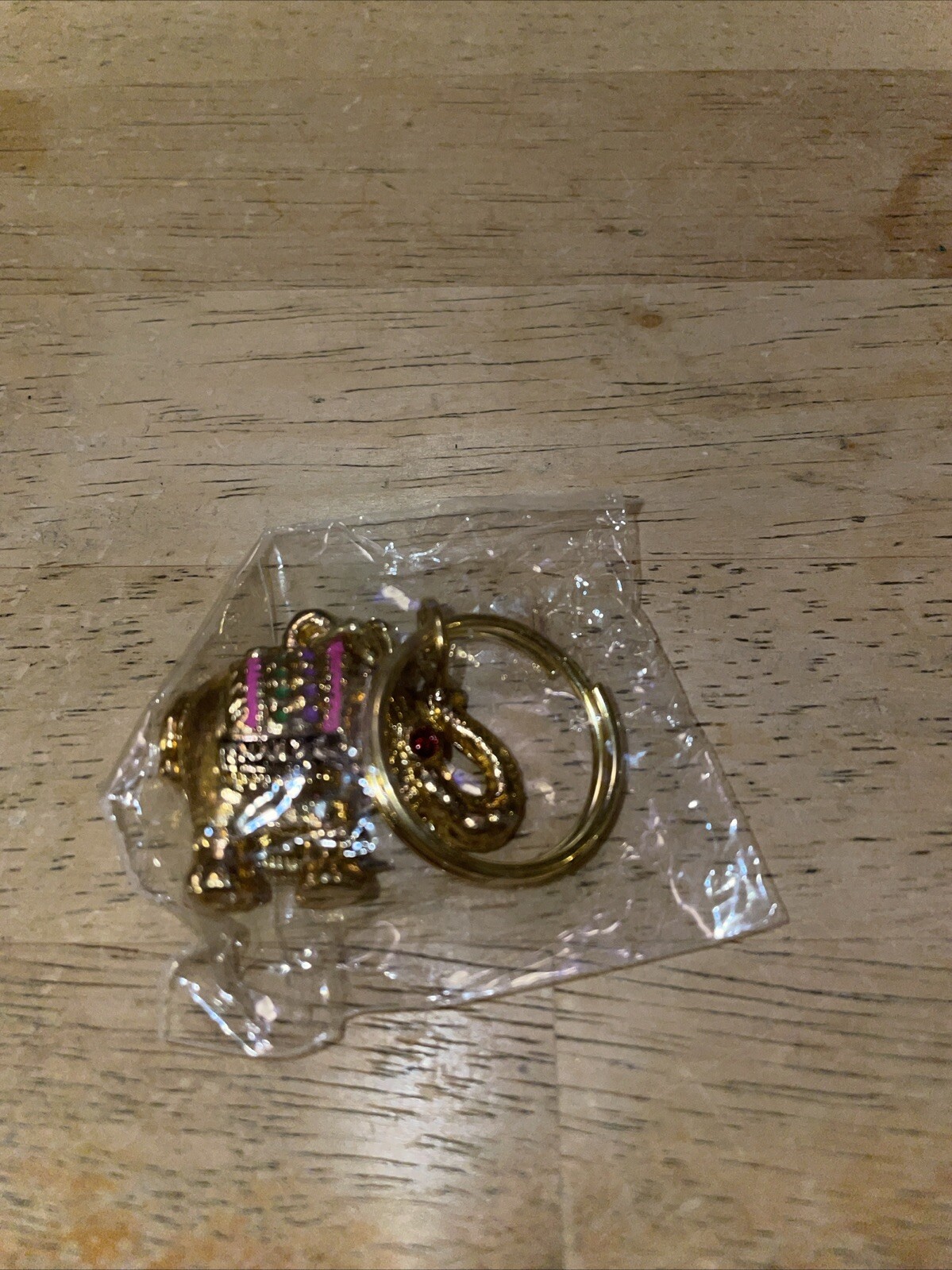 Elephant Bangkok Trinket Box Keychain Gold Tone New