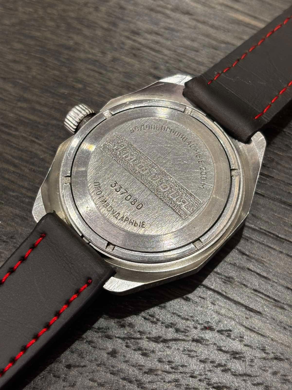 Vostok Amphibia USSR Vintage Mechanical Watch Blue Dial 18 Jewels Serviced New S