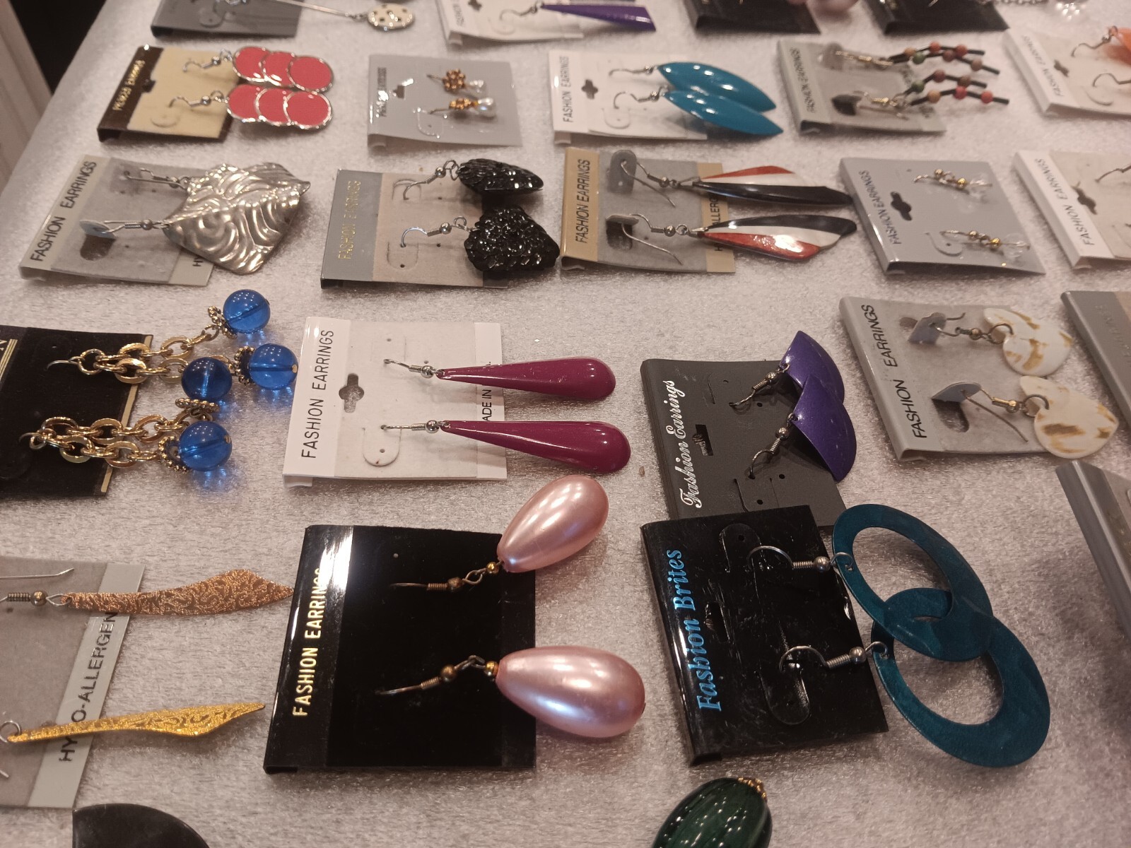 Fashion Jewelry Pierced Earrings Set Of 40 Pairs New #14