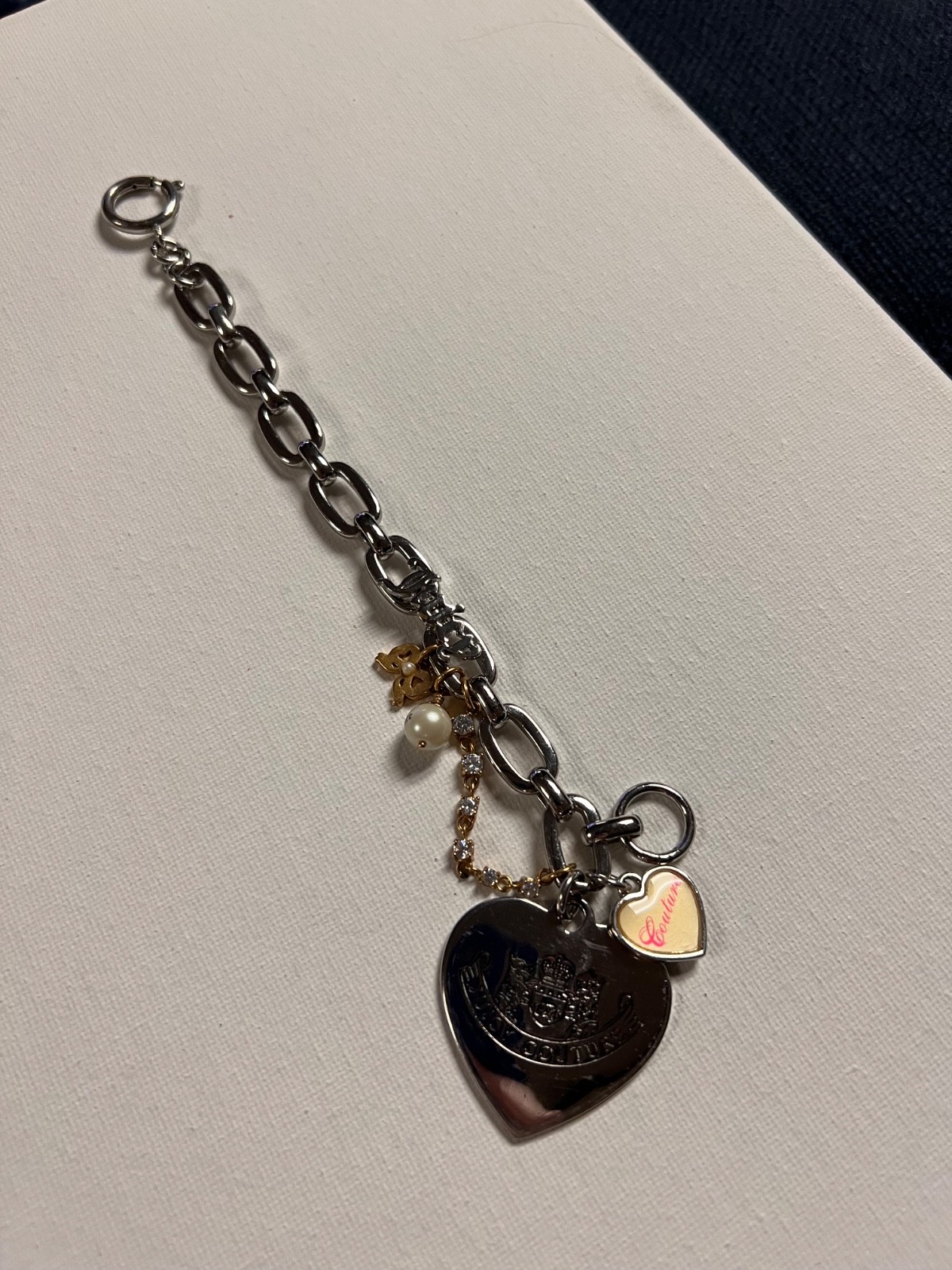 Y2K Juicy Couture LET THEM EAT COUTURE Heart Pearl Charm Bracelet Silver Tone