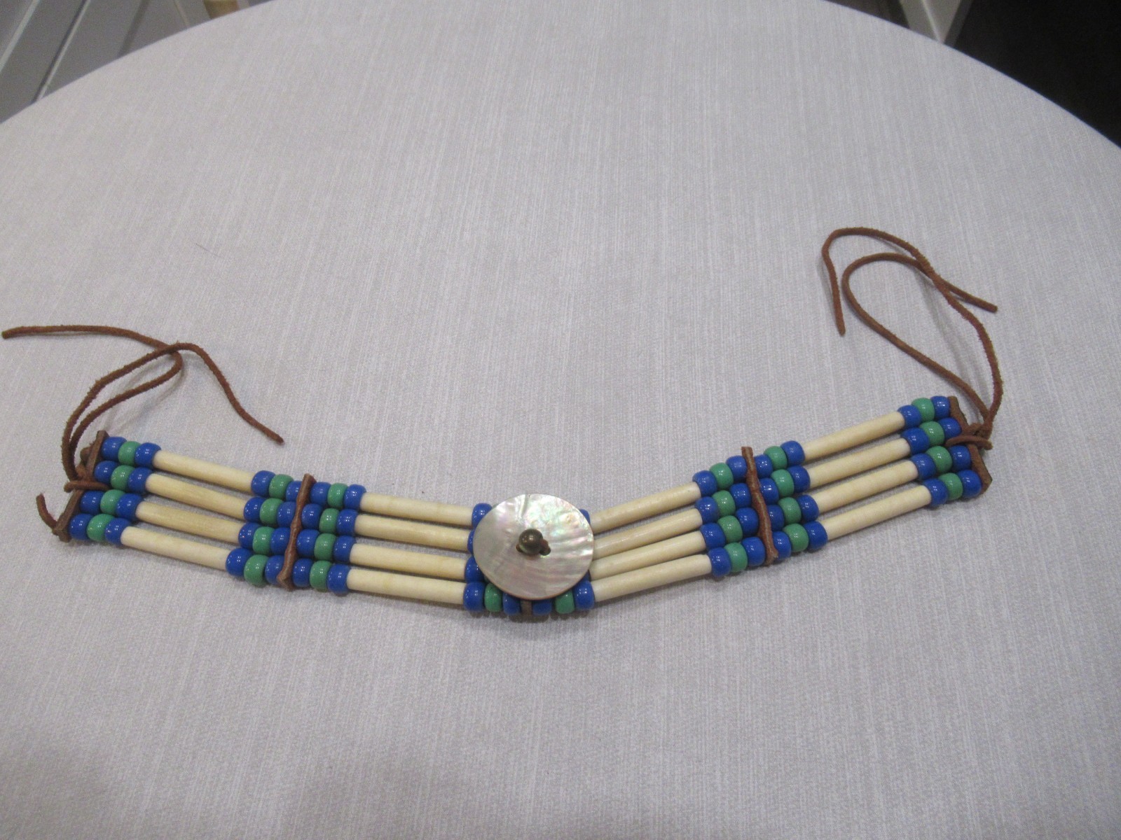 VINTAGE NATIVE AMERICAN CHOKER GLASS BEADS ORANGE BROWN WHITE