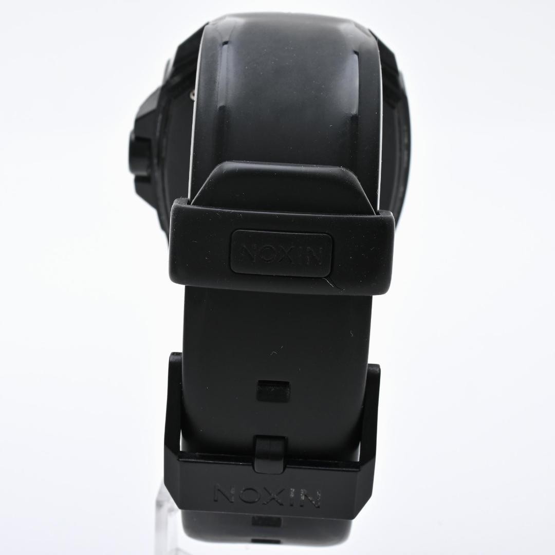 Excellent condition, fully functional NIXON THE RUCKUS all-black polycarbonate g