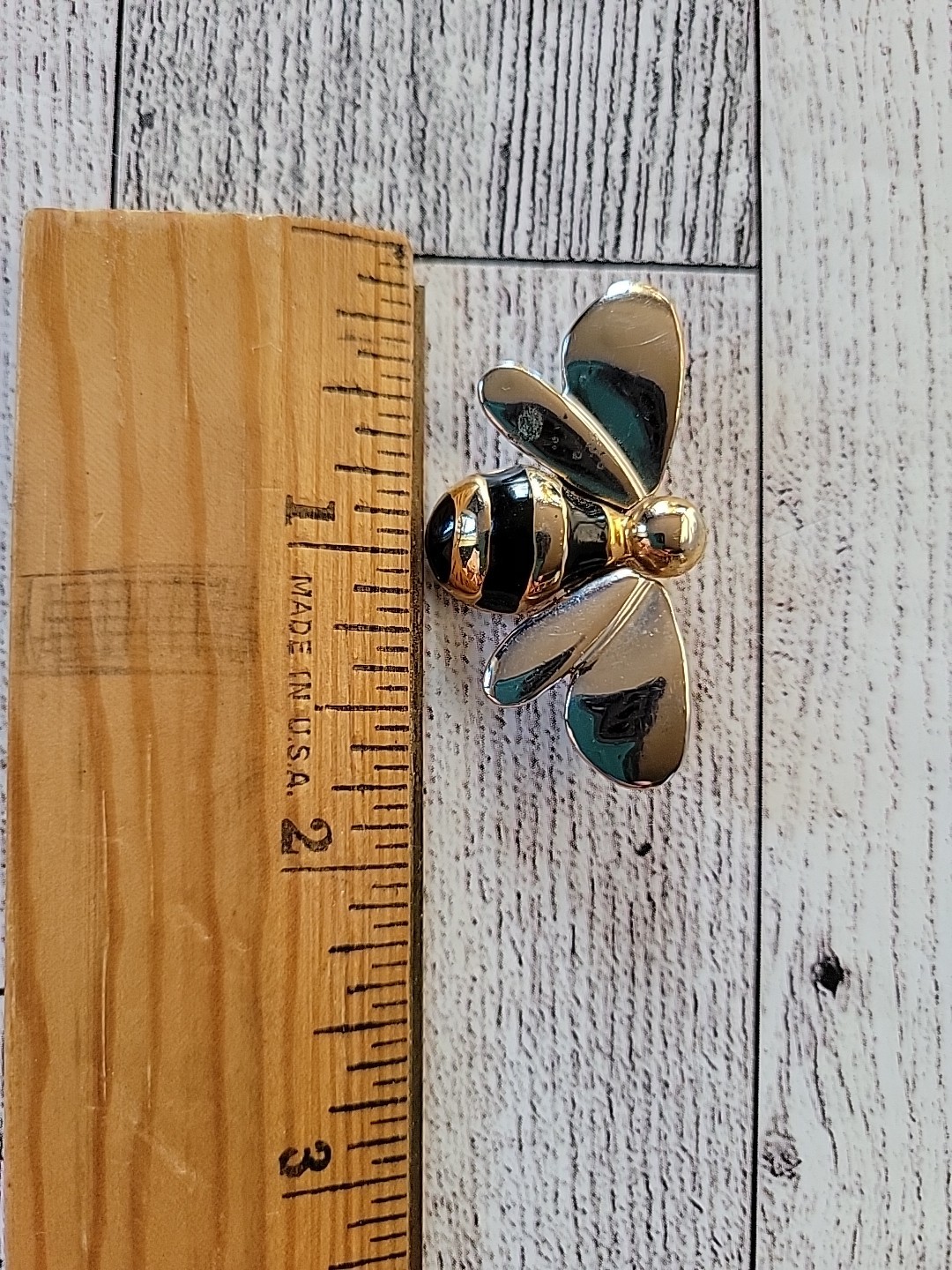 Bumble Bee Metal Pin Brooch Contemporary LC Liz Claiborne Fashion Jewelry Craft