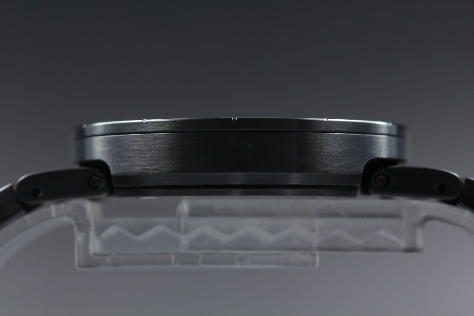 [Near MINT] ISSEY MIYAKE Tokujin Yoshioka designed Black Quartz Men’s Watch