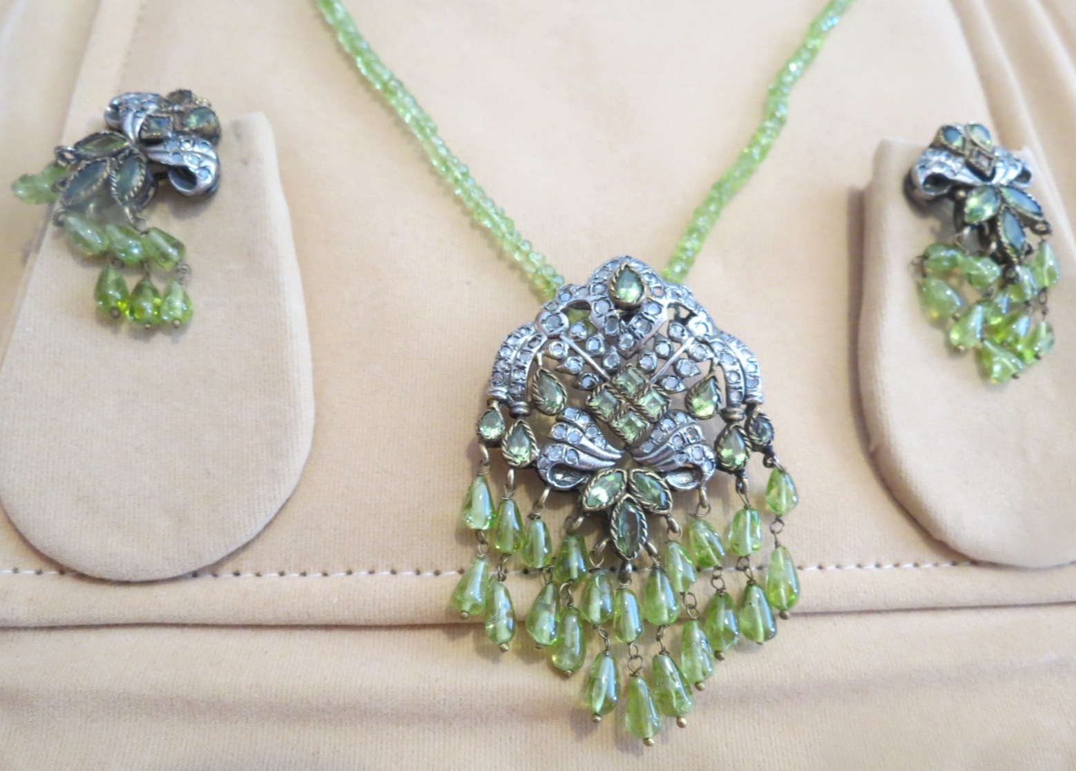 Vtg Chinese Export Green Glass Beads Silver Dangle Necklace & Pierced Earrings