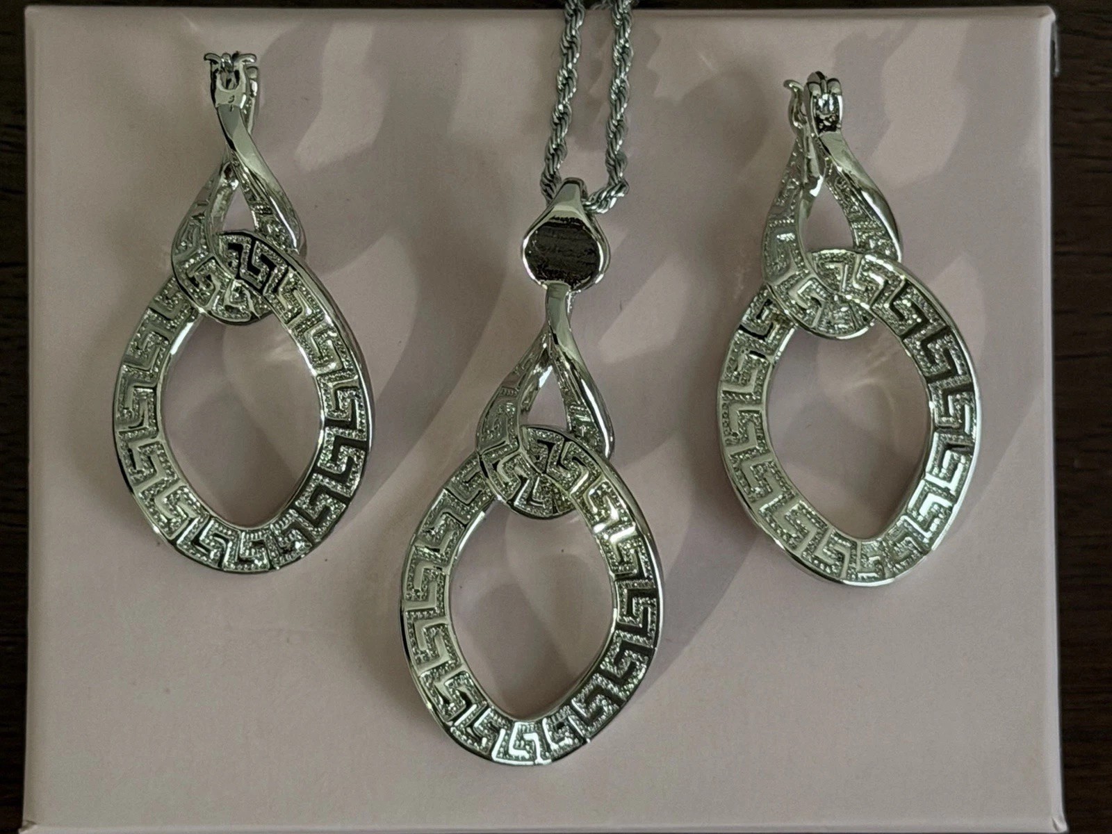 Silver Plated High Quality Jewelry 2 PC Set