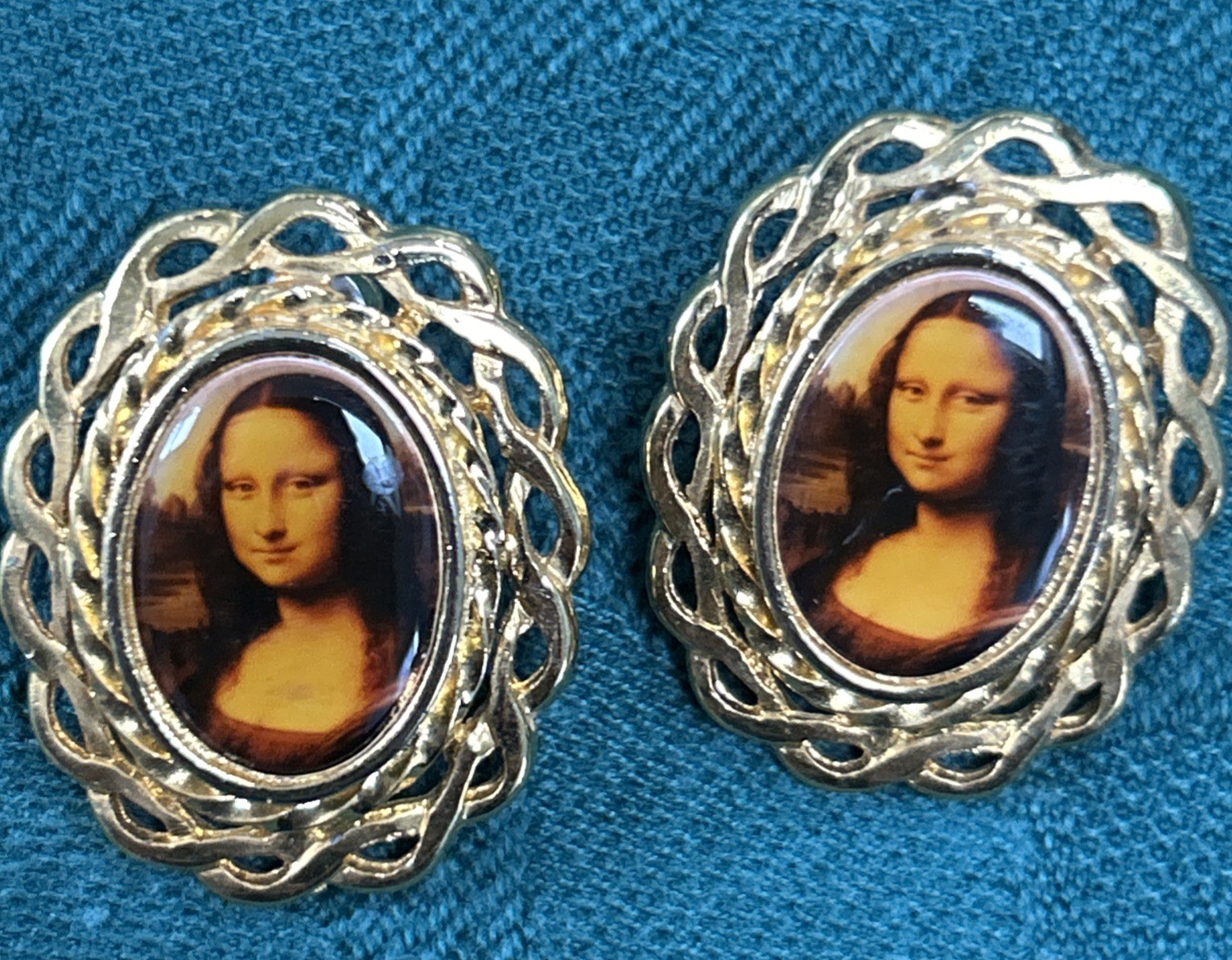 Vintage Mona Lisa Earrings Gold Tone Brass Posts Pierced 1”