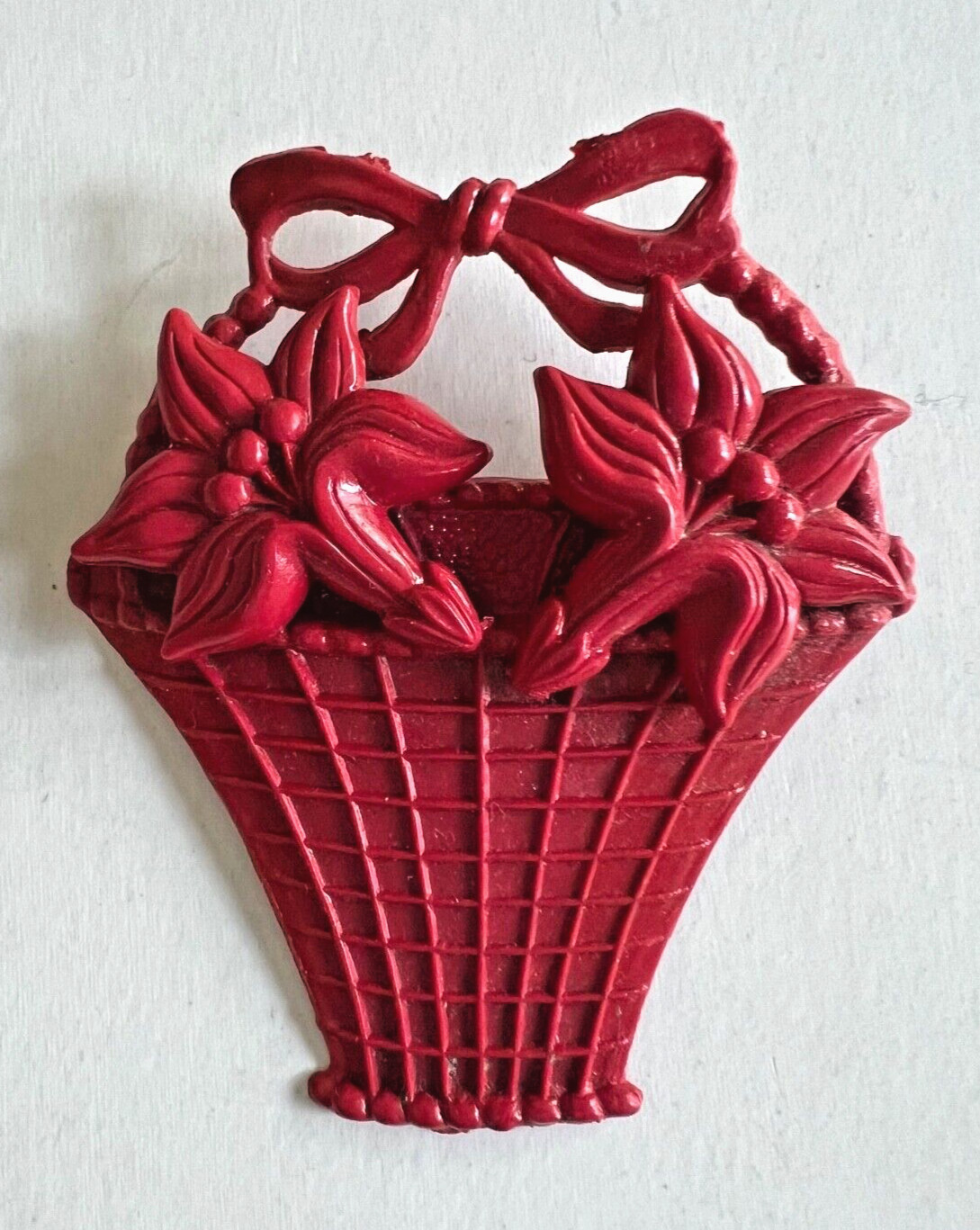 RED Plastic Resin FLOWER BASKET with Bow Brooch Pin, Vintage Floral Rockabilly