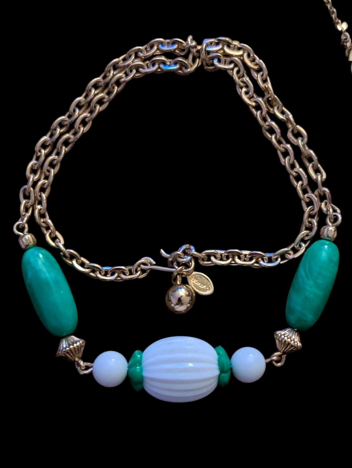Vintage 1974 Avon Cathy Necklace Gold Tone Green White Molded Bead Choker 16″