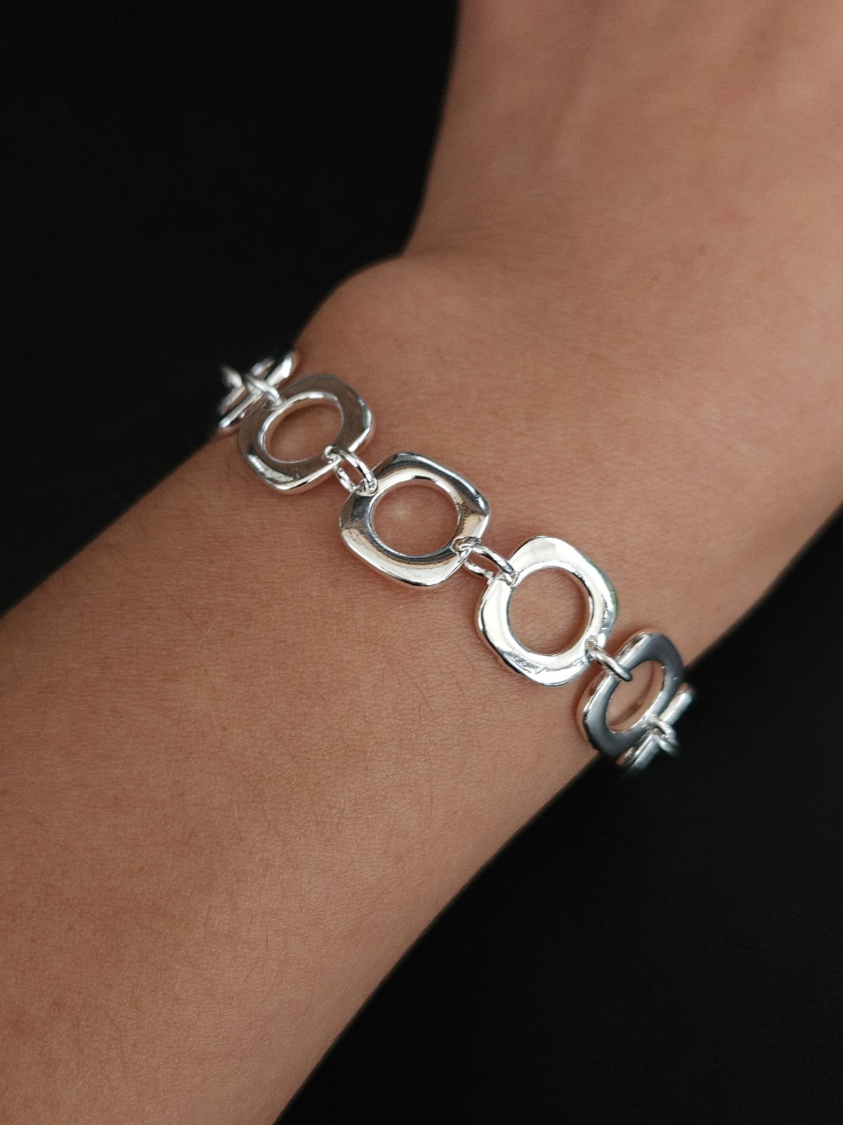 Sterling Silver Squared Cushion Link Toggle Bracelet – 20cm 925