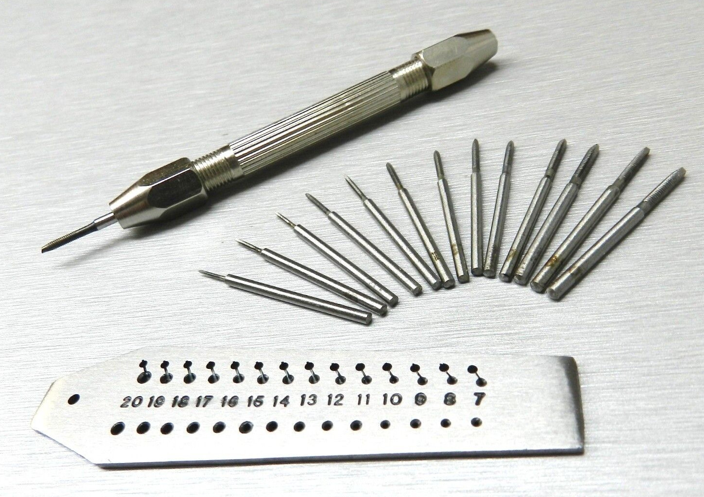 Mini Tap and Die Set 14 Taps & Screw Plate 0.7-2mm + Pin Vise Thread Making Set