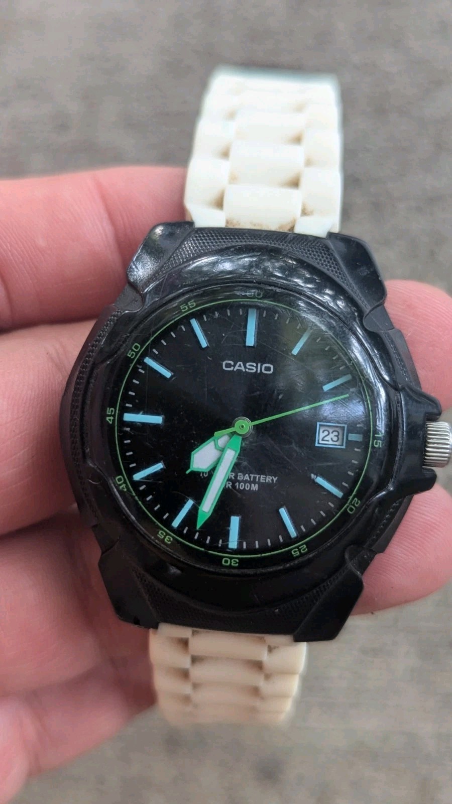 Casio Sporty 2719 LX‑610 Black Analog Watch Green Hands and Stick Indices Runs