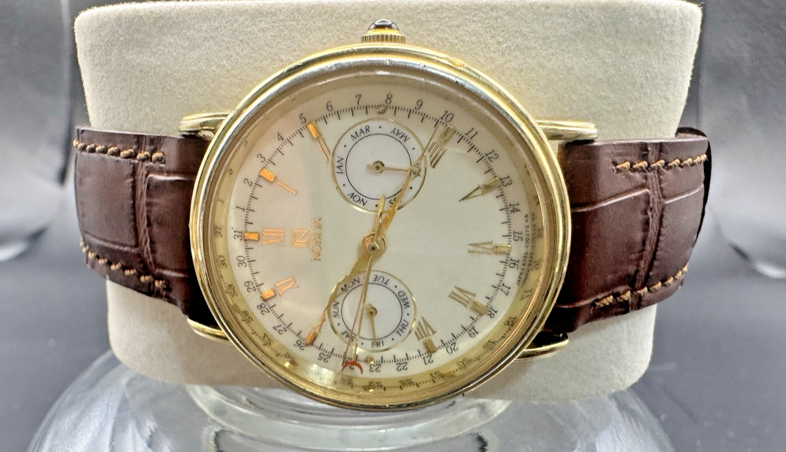 Vintage Citizen Noblia Triple Calendar Mens Quartz Watch caliber 6355 G30151