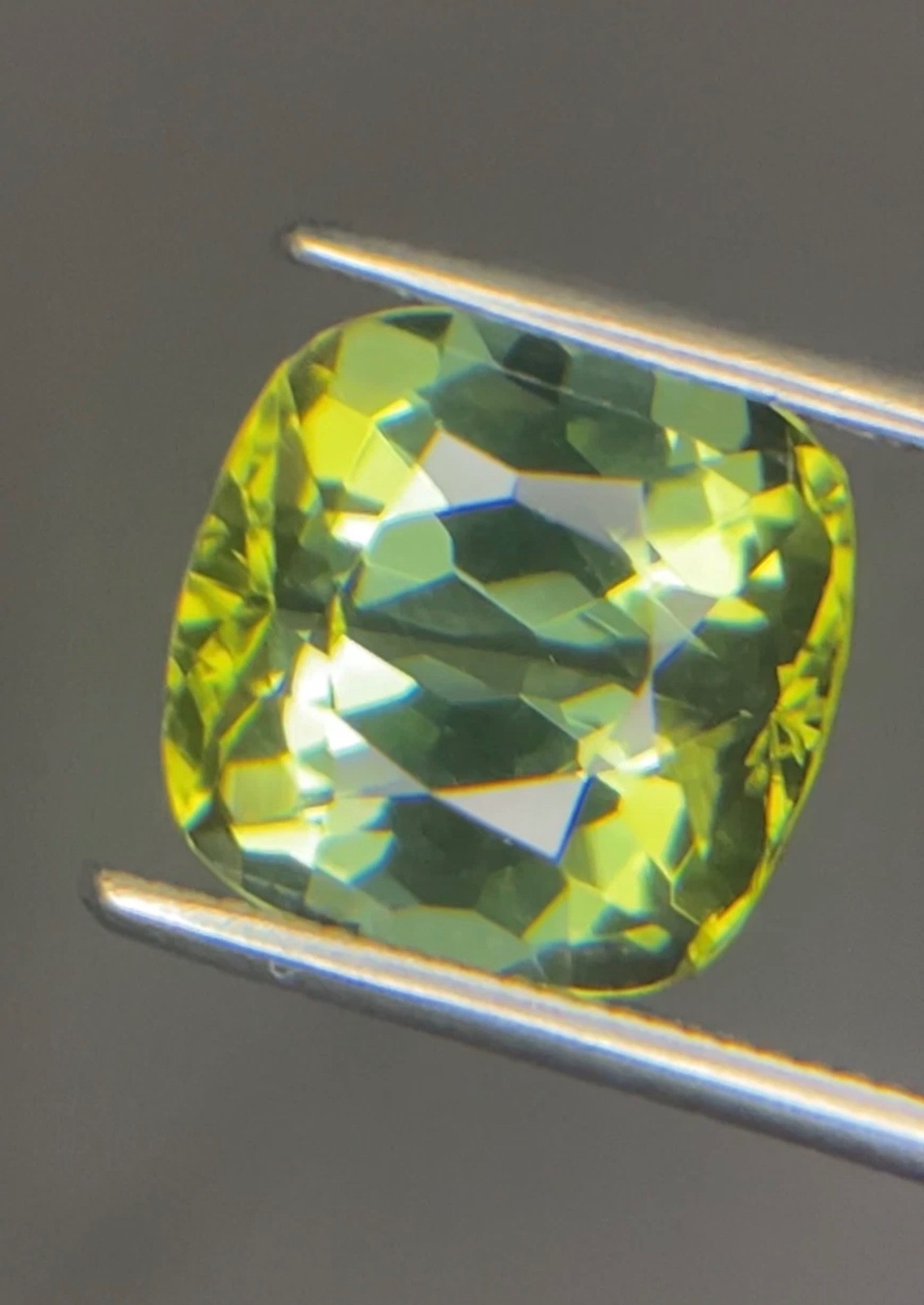 3.34cts natural top quality vivid green tourmaline cushion loose gemstone