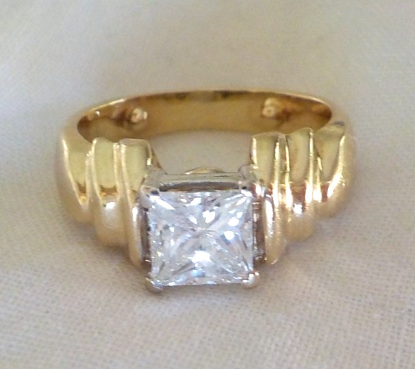 14K Yellow Gold 1.06ct Princess Solitaire Diamond Ring – 6.1 gms, Sz 4.5/5.25