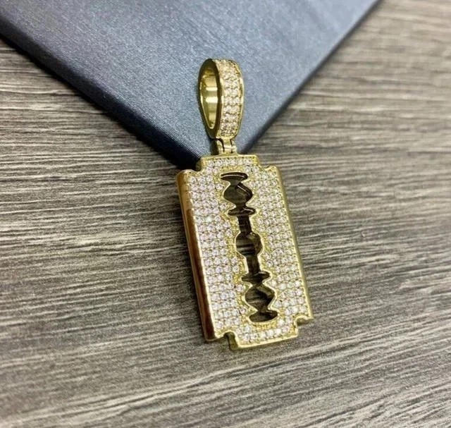 2 Ct Round Simulated Diamond Razor Blade Pendant 14K Yellow Gold Plated Women’s