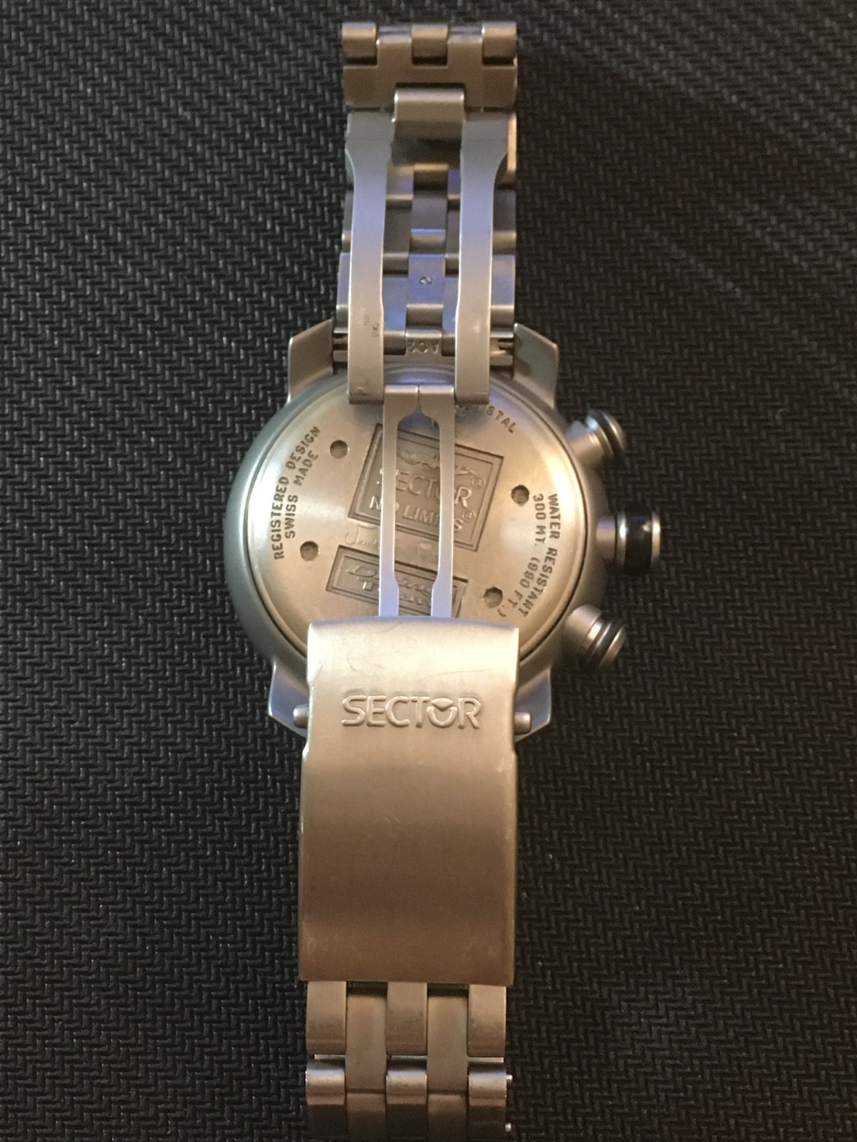 Sector No Limits Apnea Chronograph Umberto Pelizzari Edition – 44 mm Titanium