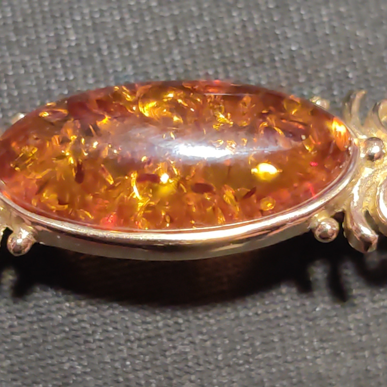 9ct 375 Gold Amber Dress Brooch 4.75g