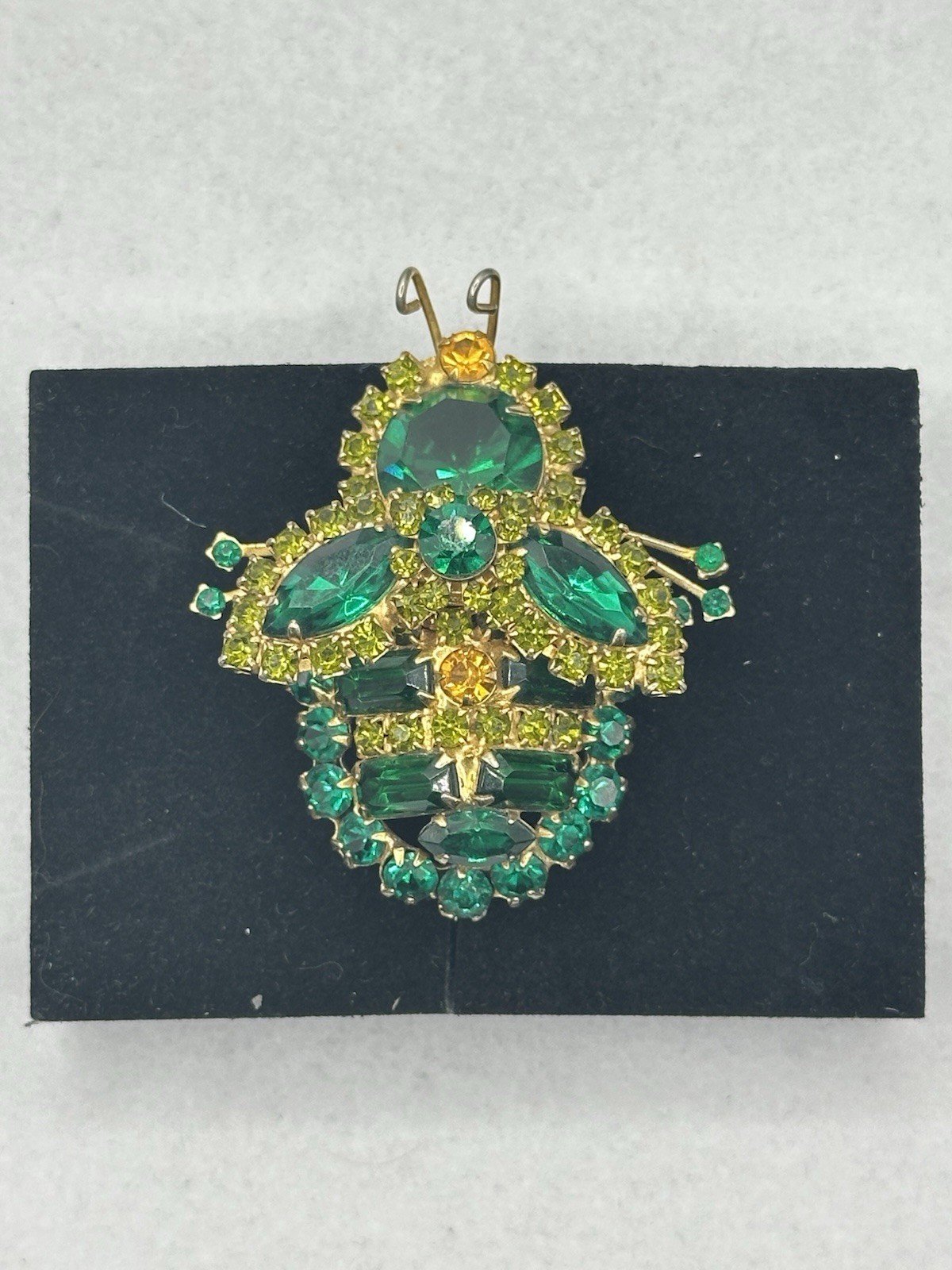 Rare Juliana D&E Figural Green Bee Brooch. Please Read!!!