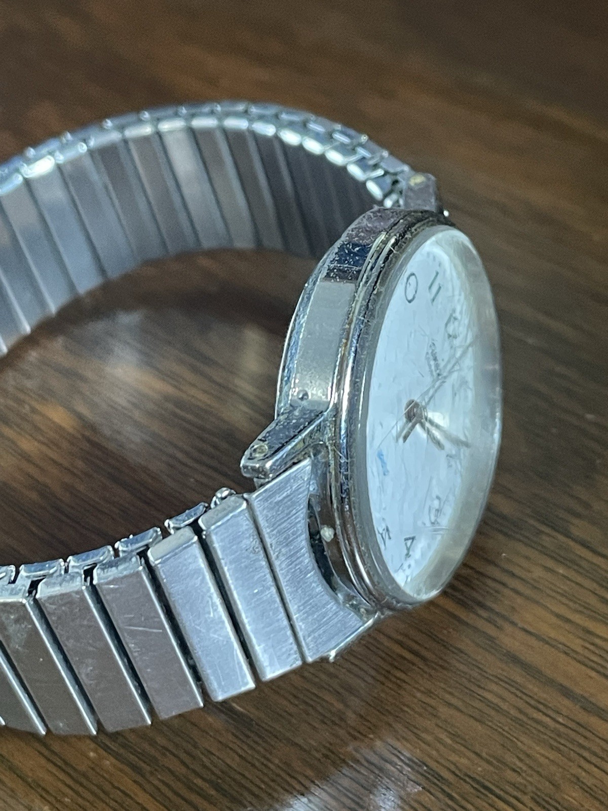 Timex LA Cell Quartz Analog Watch White Dial Arabic, Silver Expandable Band 35mm