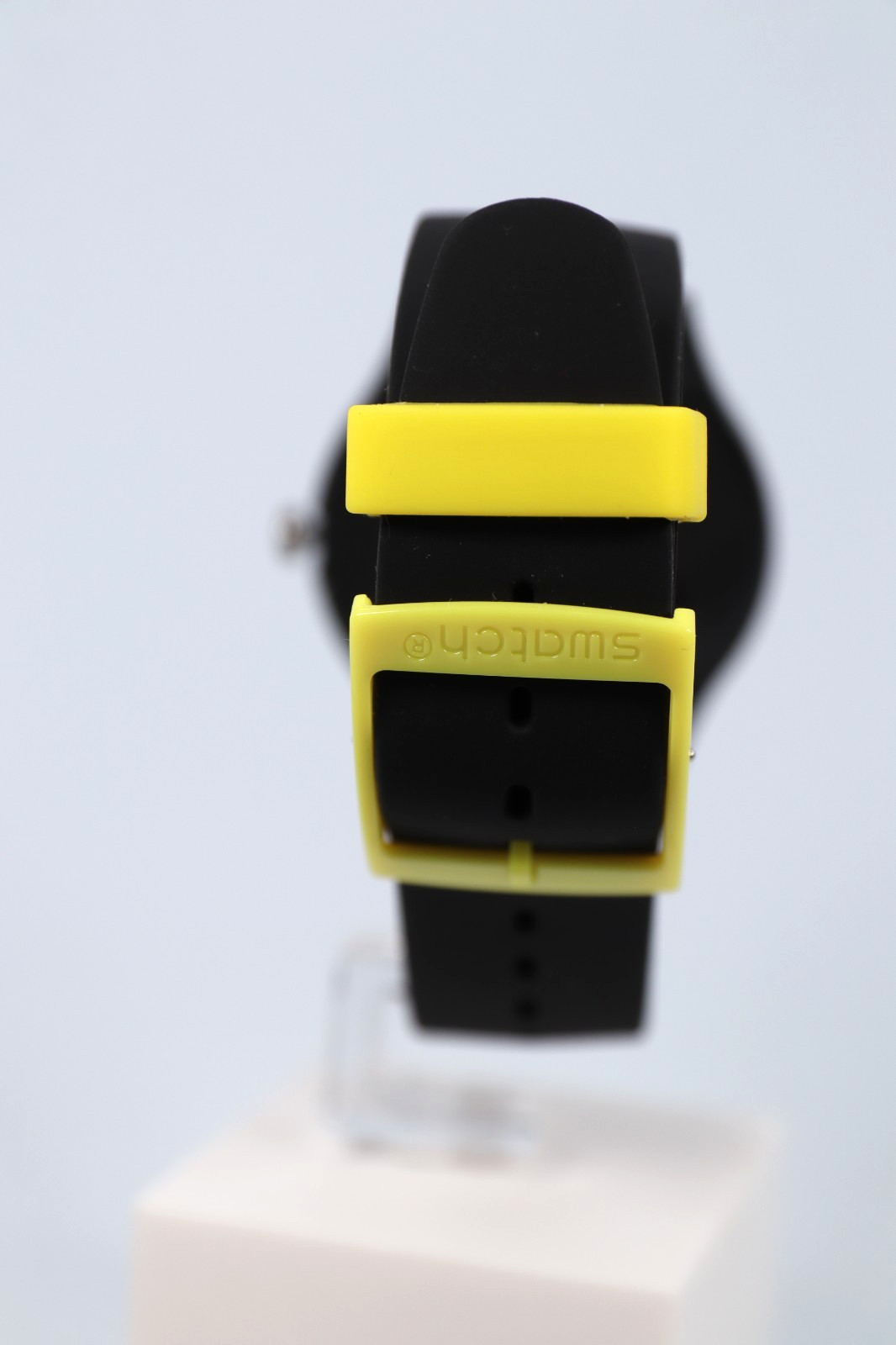 New Limited Swatch Swiss CIAO TUTTI” WRISTWATCH, BLACK YELLOW SU0B120 41MM