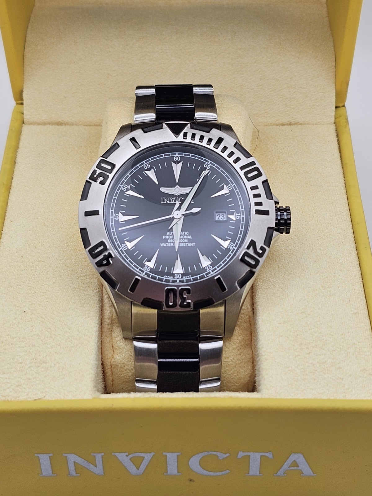 Neo-Vintage Invicta “OCEAN GHOST” Men Automatic Date Watch Black Dial Twotone