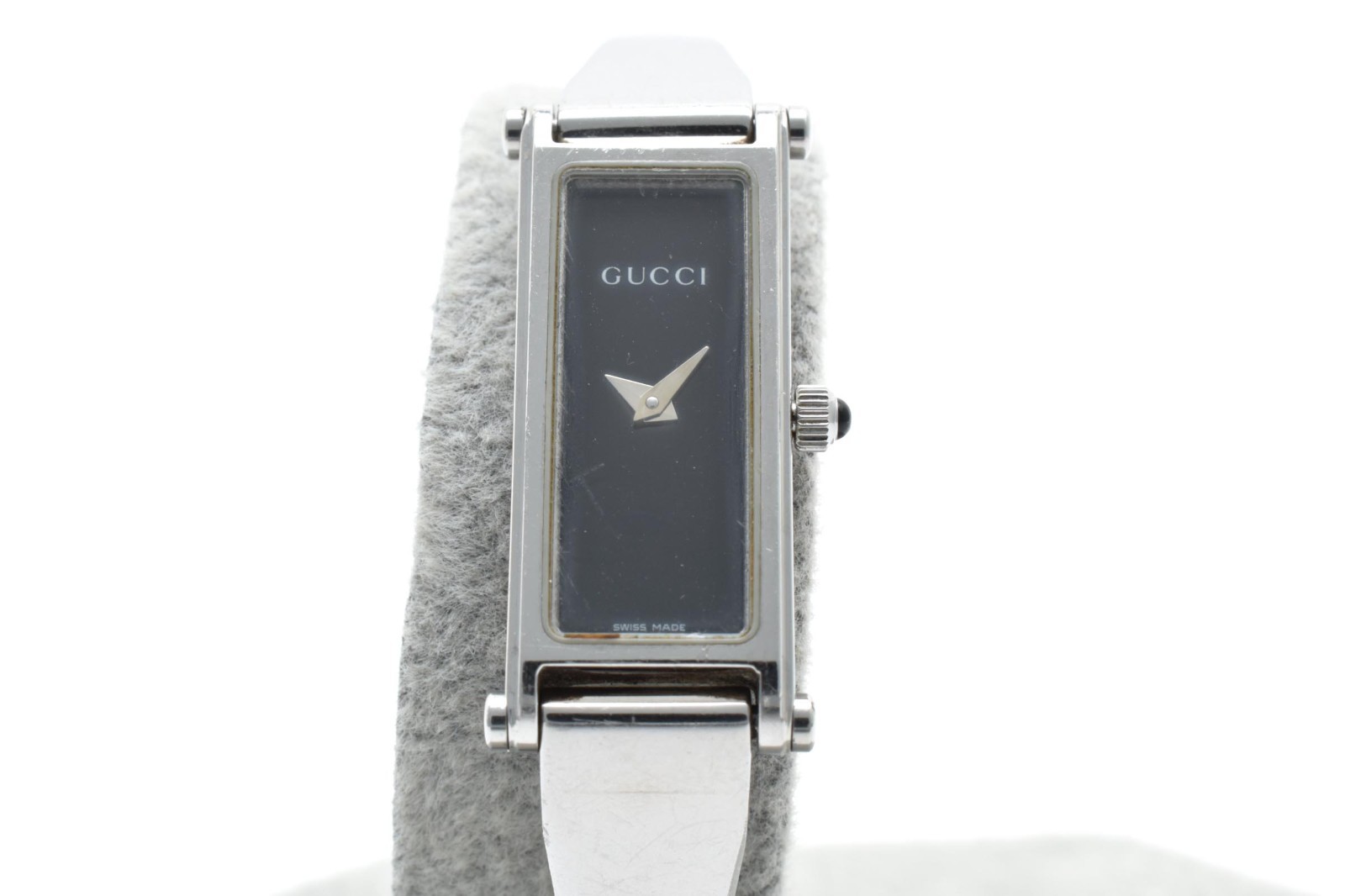 [Near Mint] Gucci 1500L Black Dial Gold Plated Bangle Watch Quartz Women’s Watch