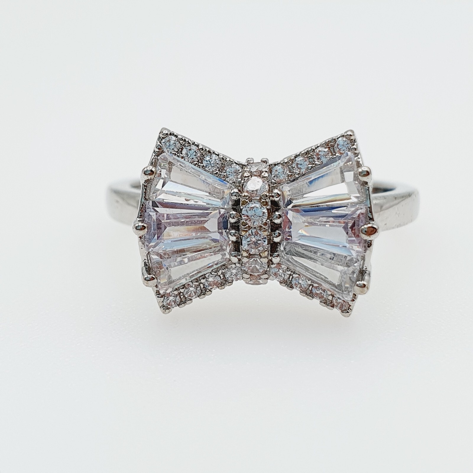 Christmas Gifts Ring 2 Ct CZ Dazzling Bow Tie Wedding Ring Silver Plated Unisex