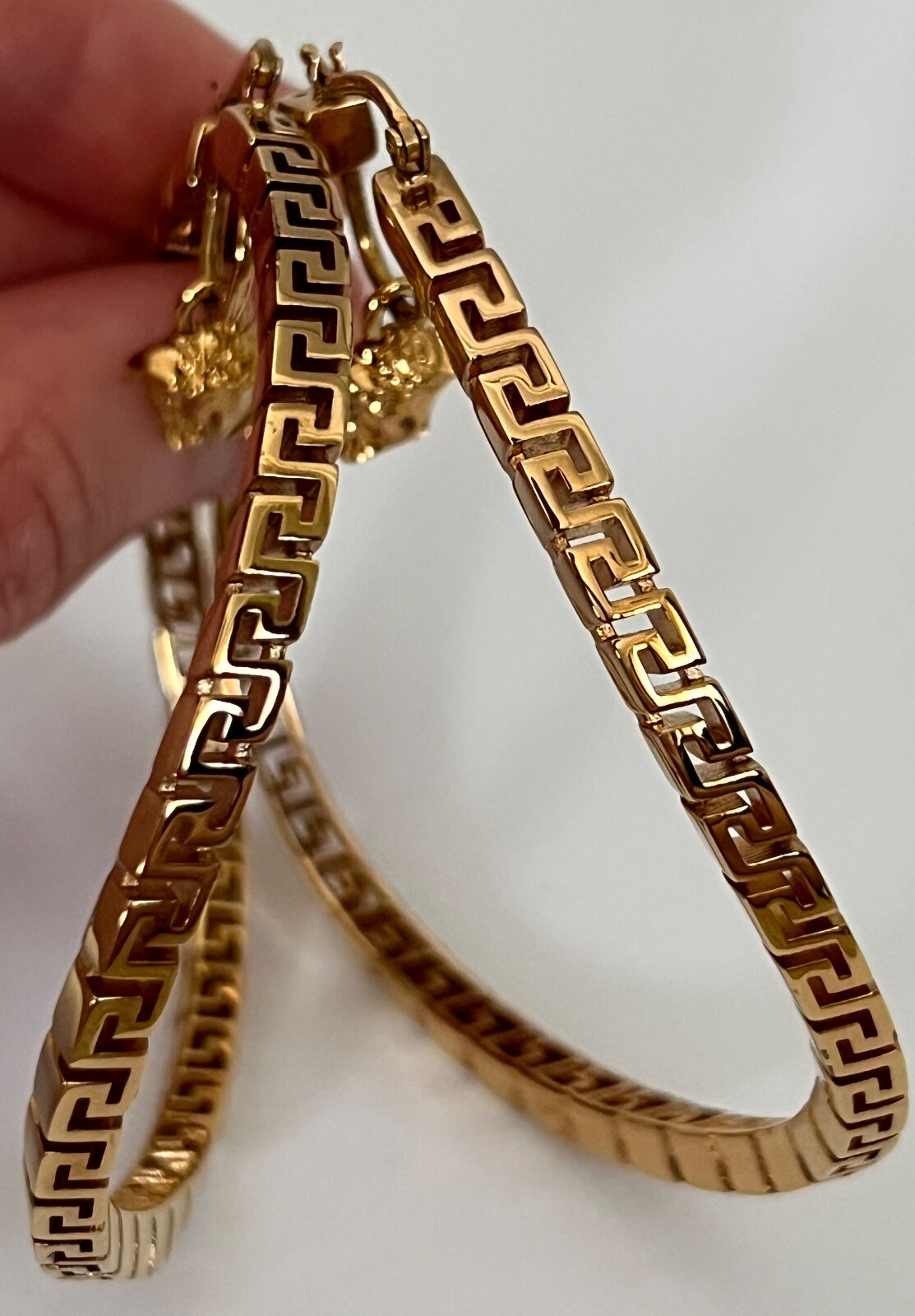 NIB Versace Medusa Logo Charm Greca Greek Key Gold Large Curved Hoop Earrings