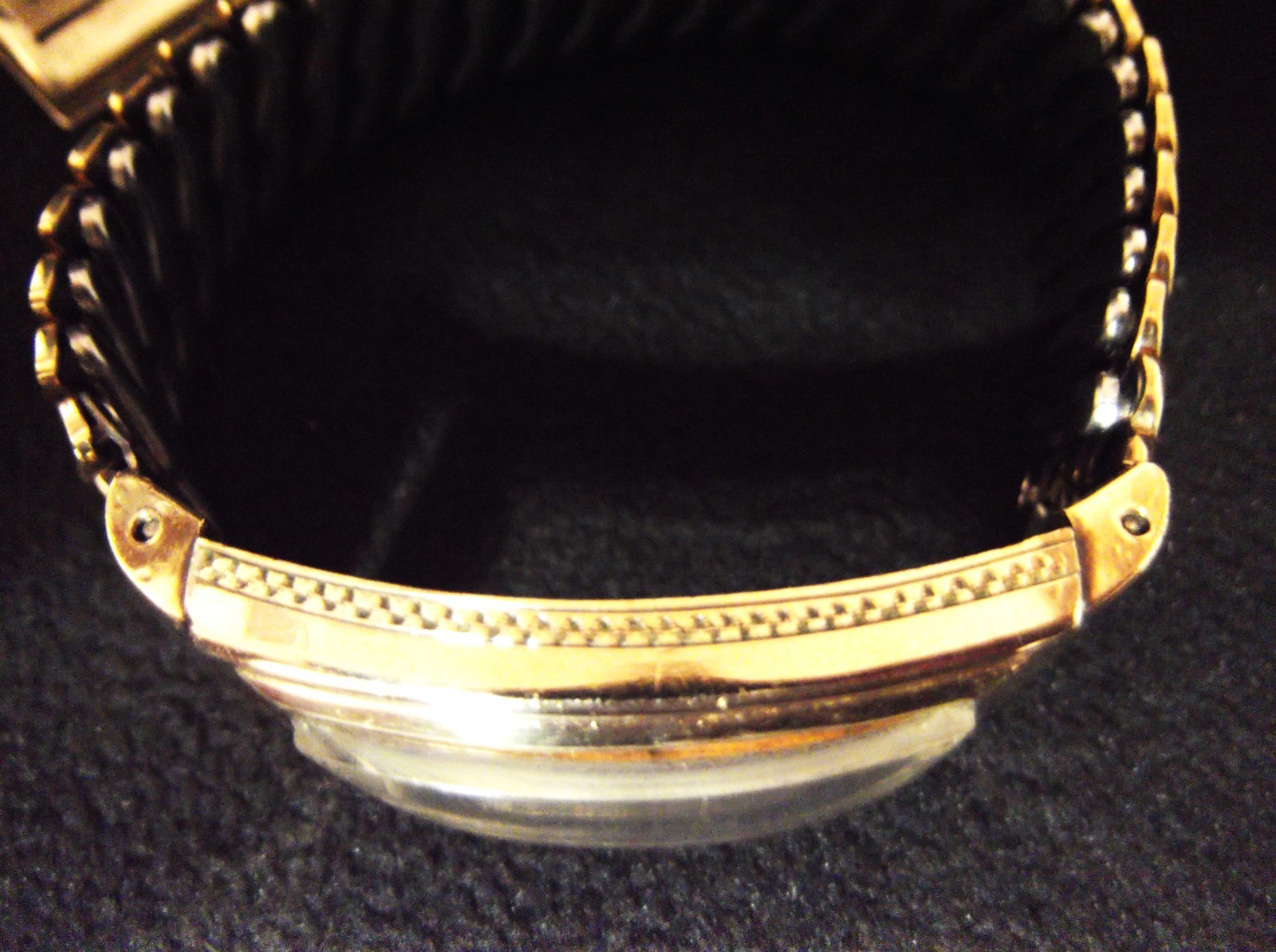 VINTAGE ART DECO BROADWAY CURVED MEN’S WATCH 1OK G/F BAND MANUAL WIND