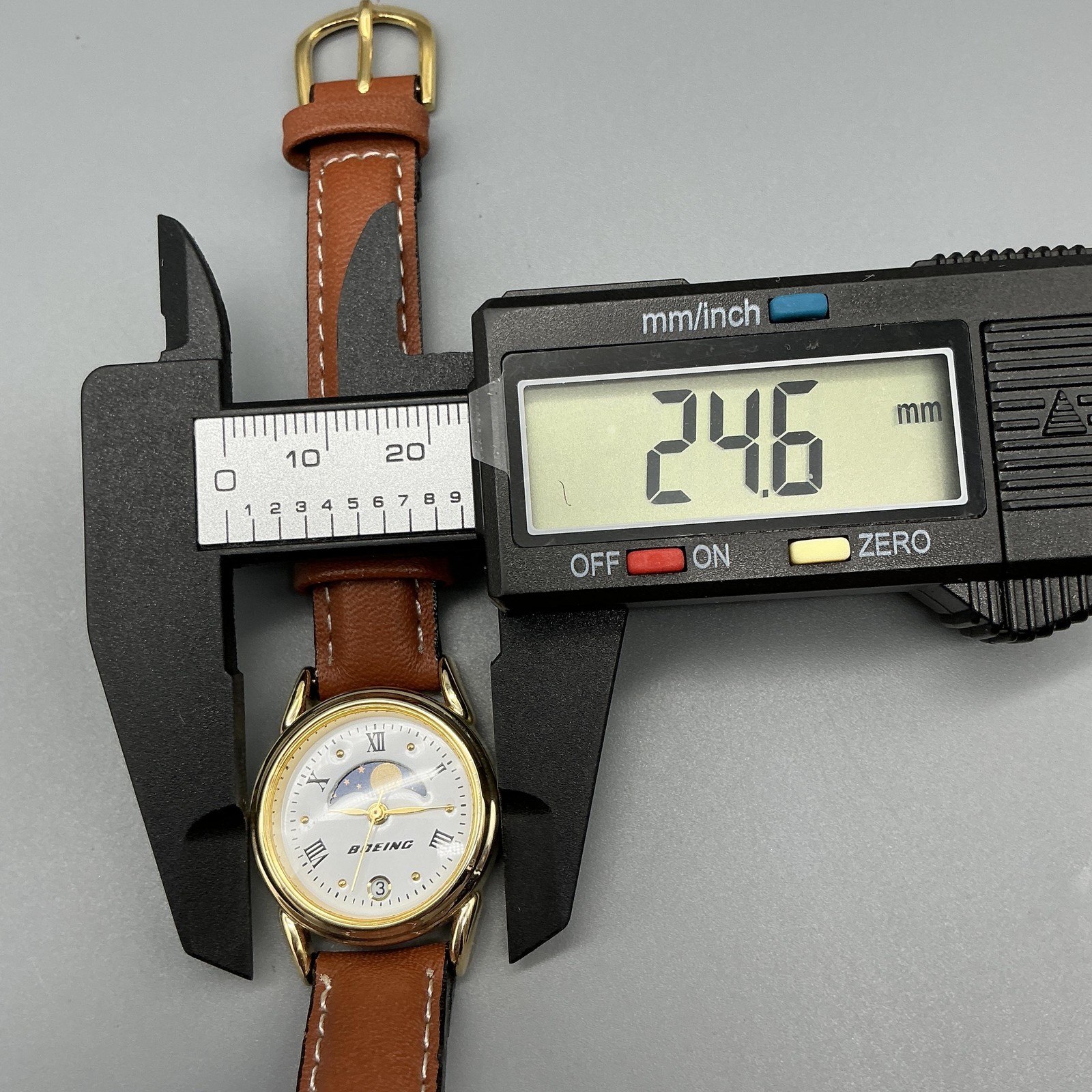Boeing Womens Watch 25mm Day Night Moon Phase Gold Tone Leather Date New Battery