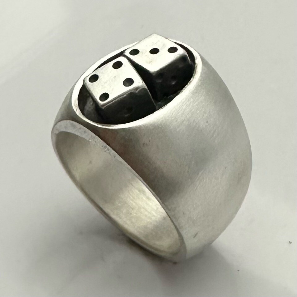 MJG STERLING SILVER LUCKY 7 TUMBLIN DICE OVAL TOP RING. 26 GRAMS. LAS VEGAS