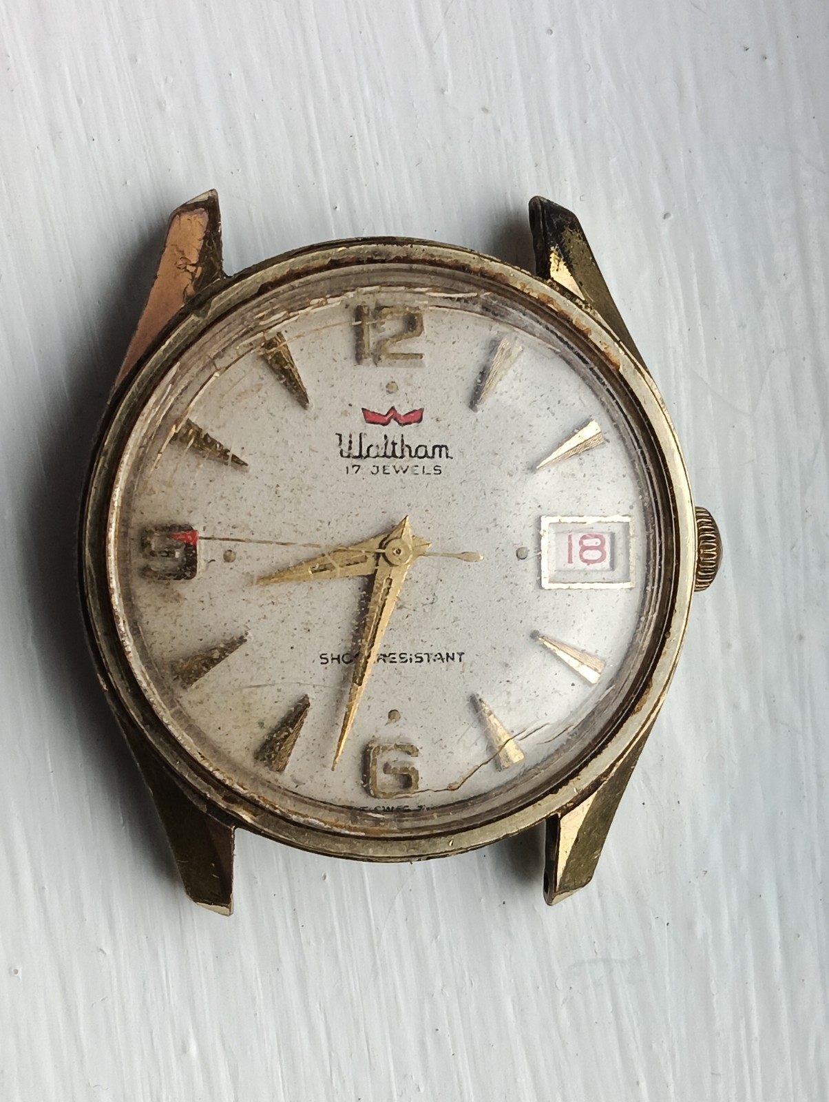 Vintage Waltham 17 Jewels Date Mechanical Wind Mens Watch